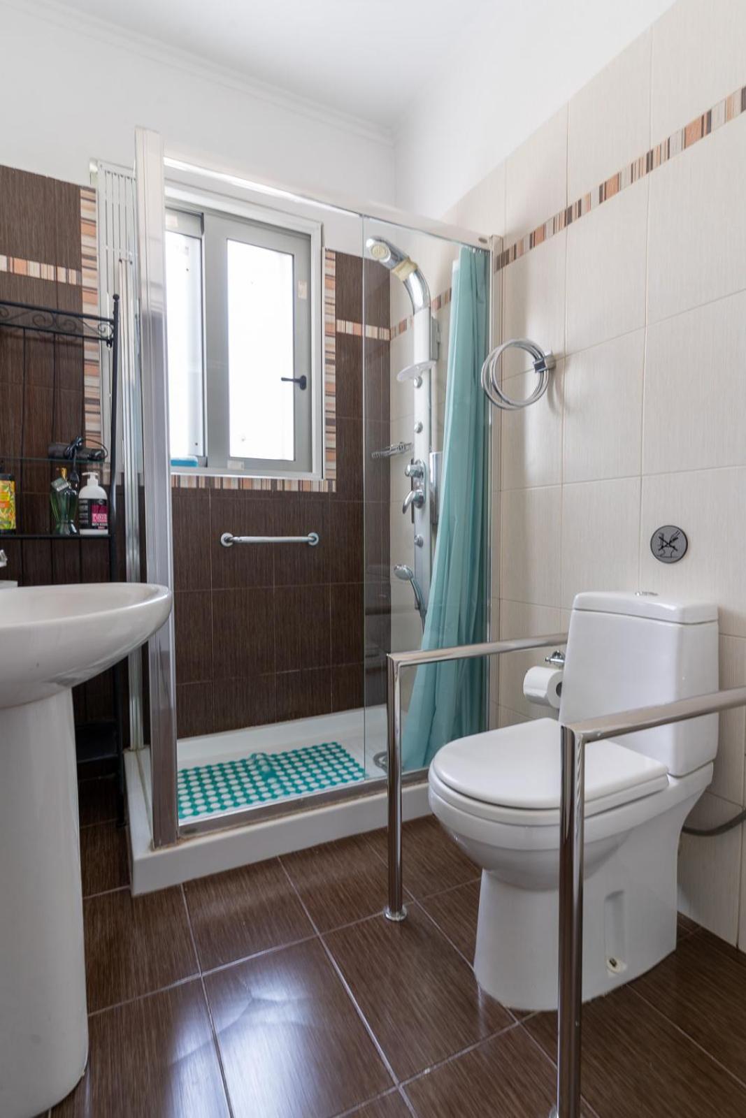 Double Room with Private Bathroom photo 2