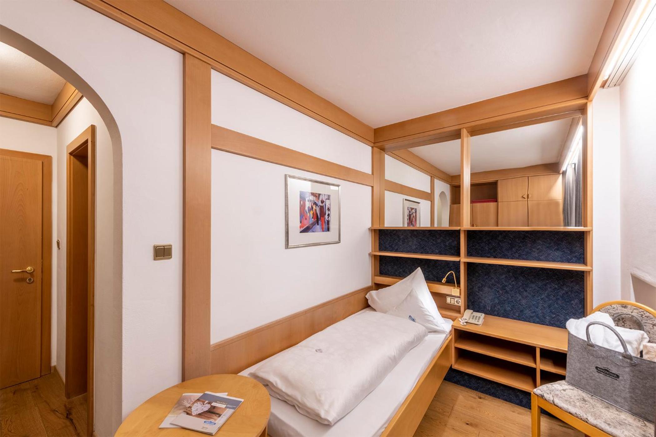 Standard Single Room "Neves"