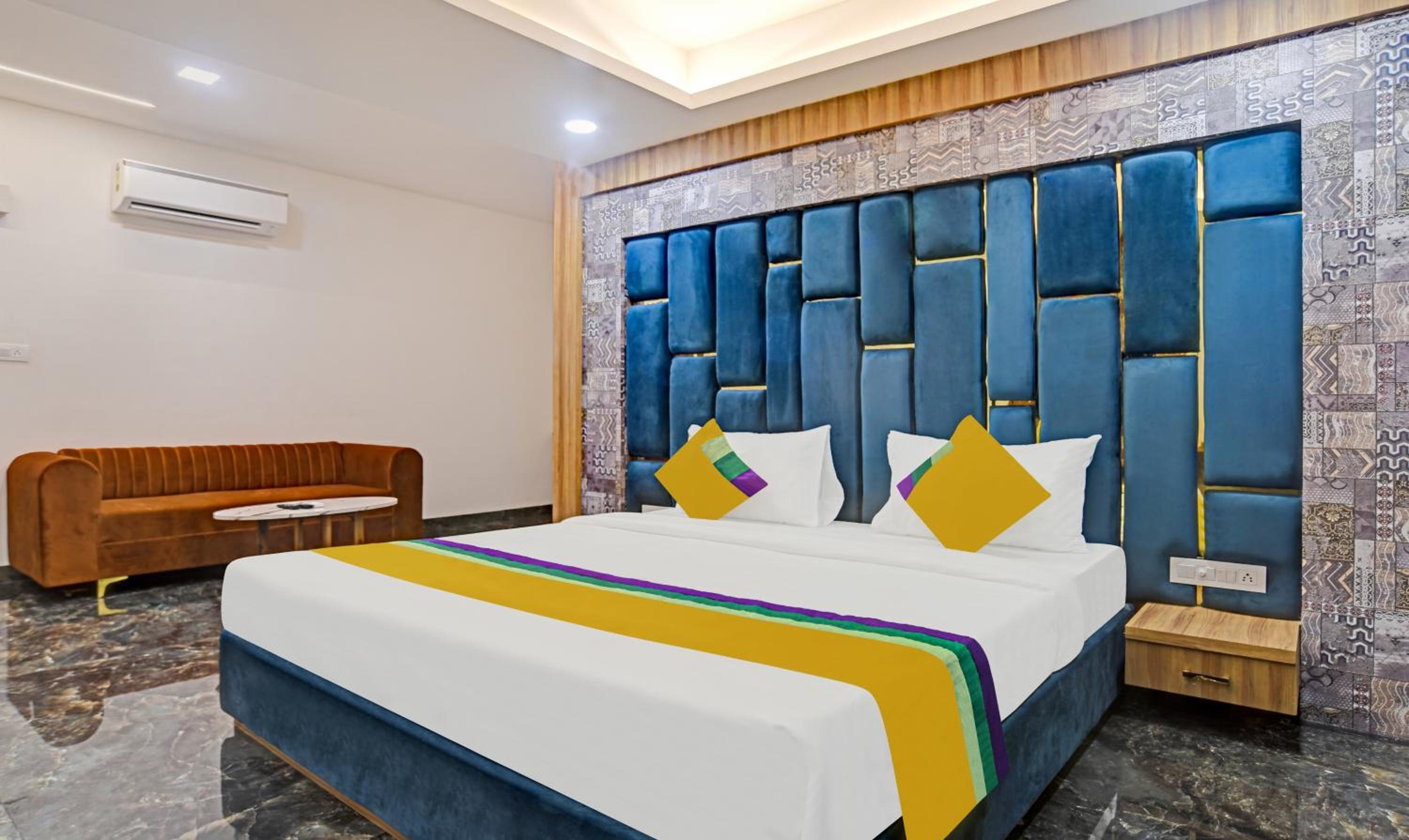 Spacious Premium Room photo 1