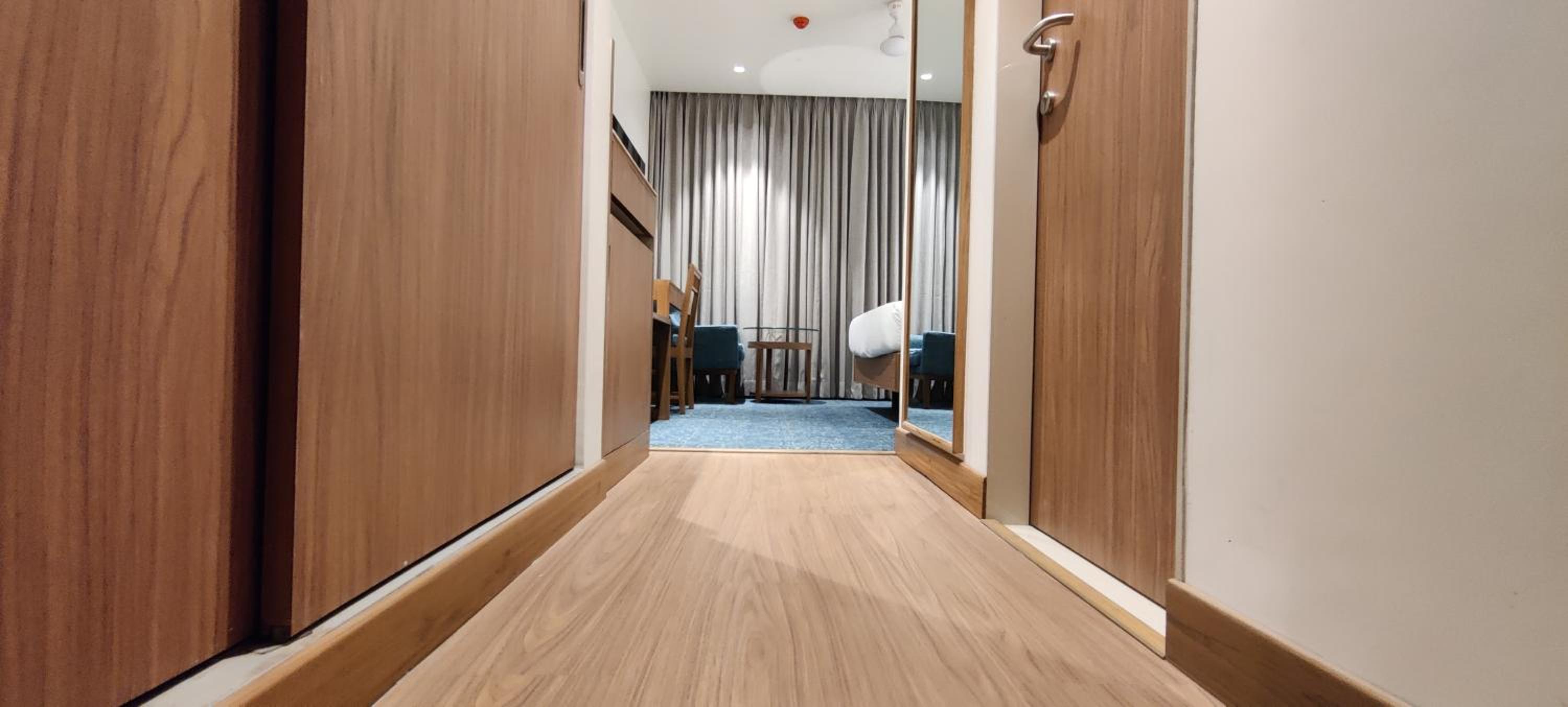 Queen Room photo 1