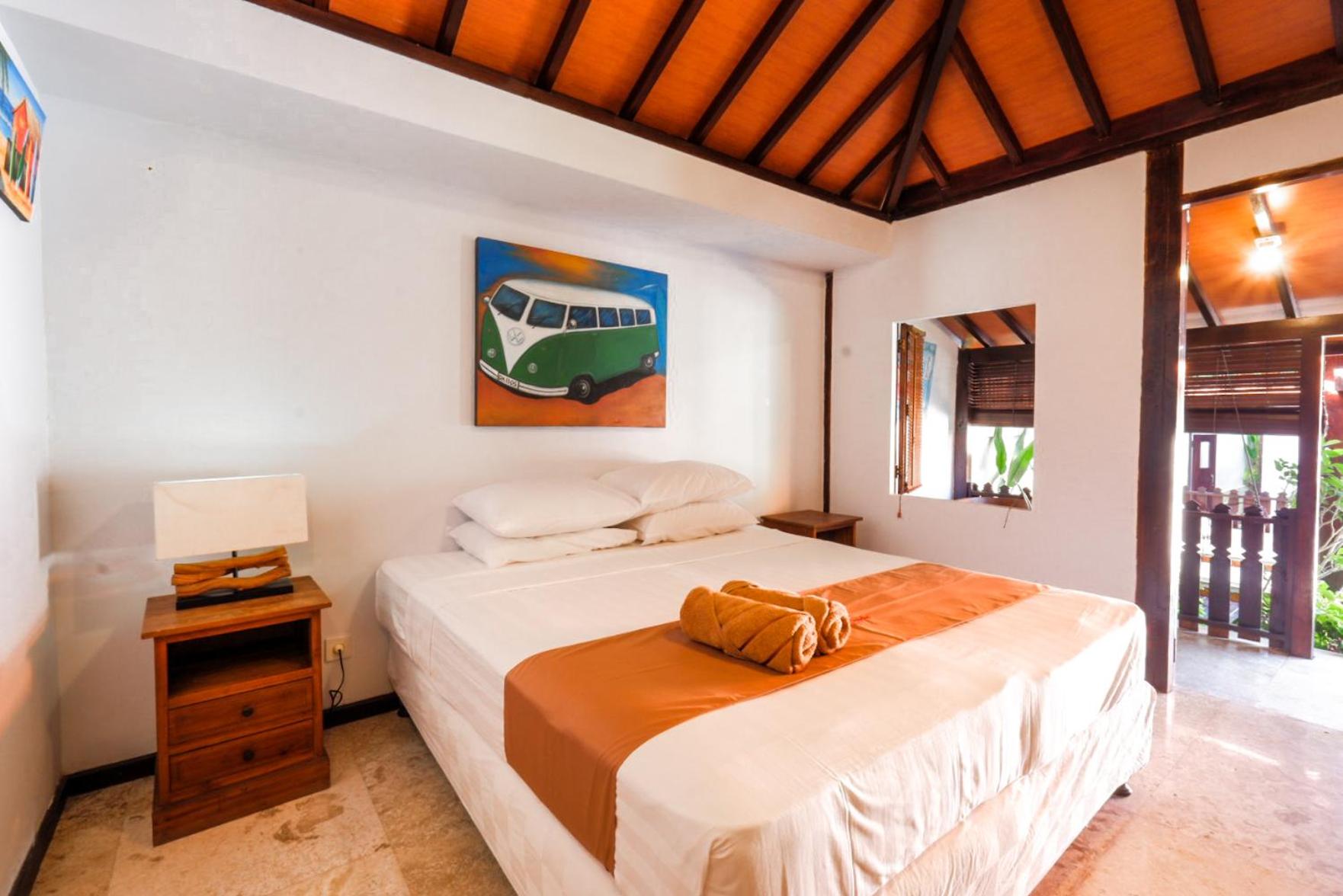 Deluxe Room (2 Adults + 1 Child) - Photo 8