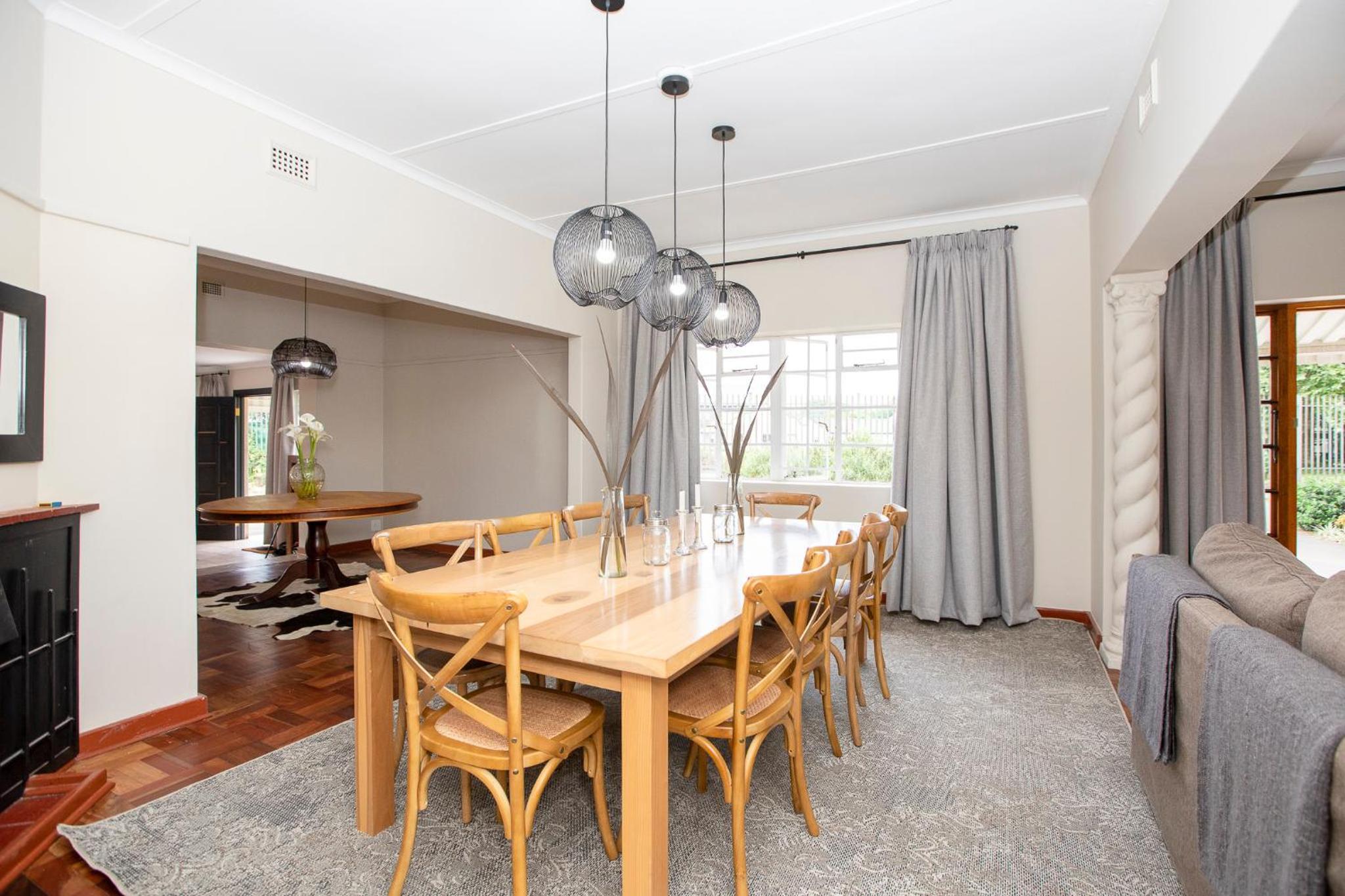 Four-Bedroom House - Photo 11