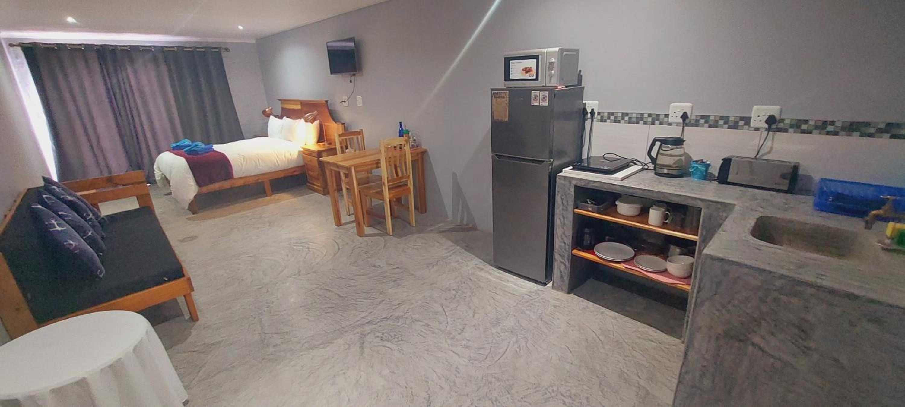 Standard Double Room - Photo 6