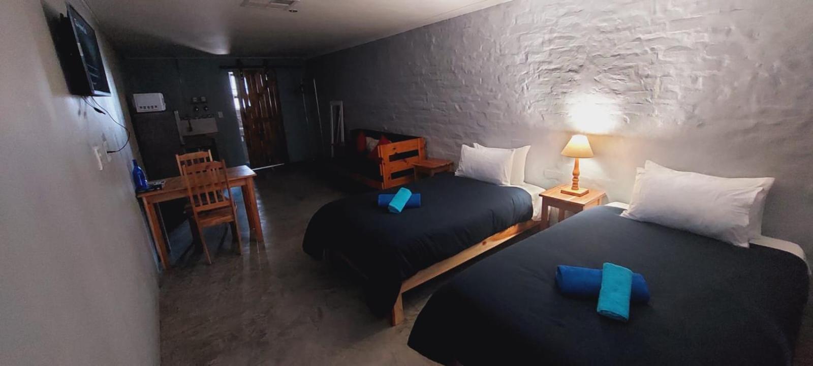 Standard Double Room - Photo 7