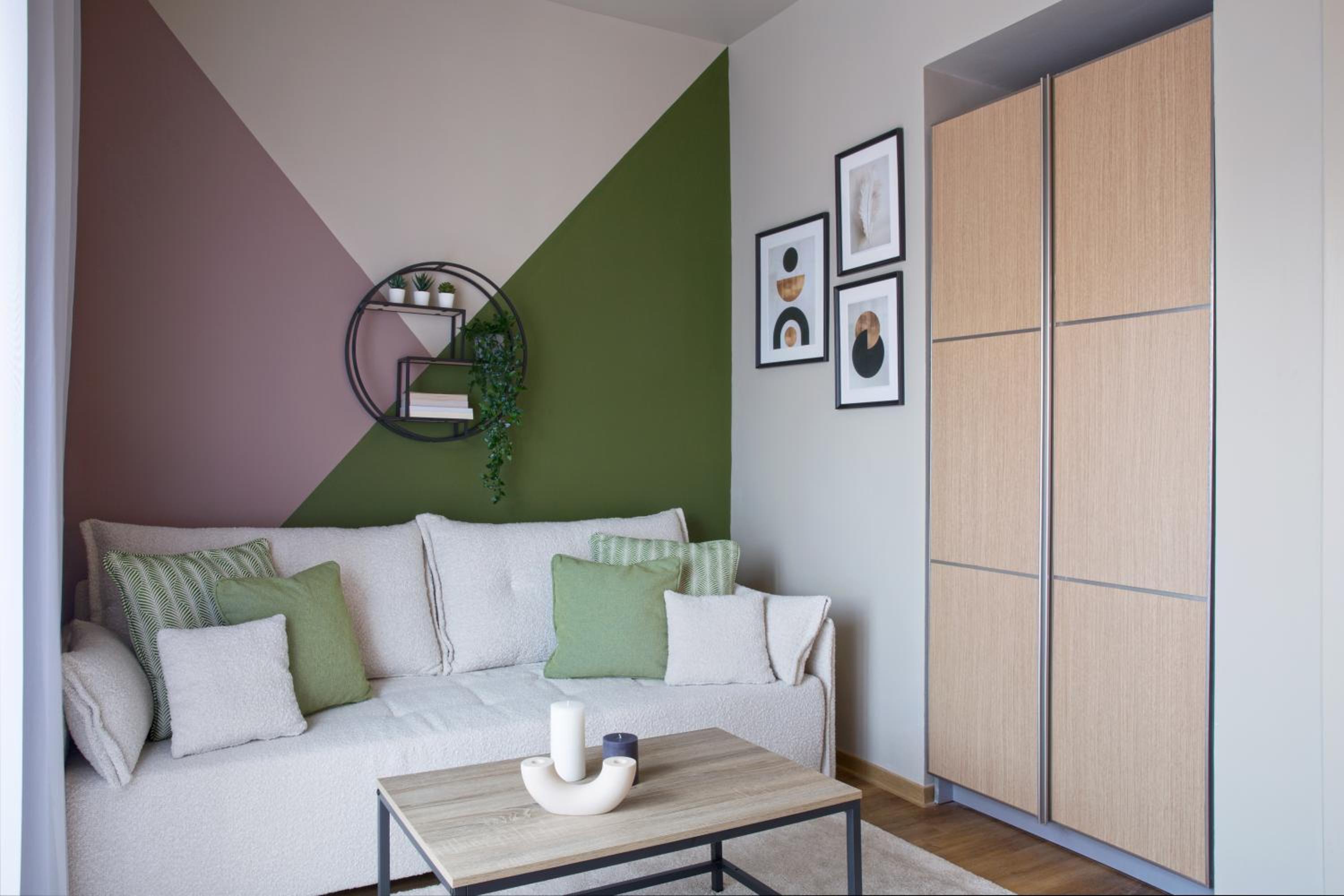 King Suite with Balcony - Photo 6
