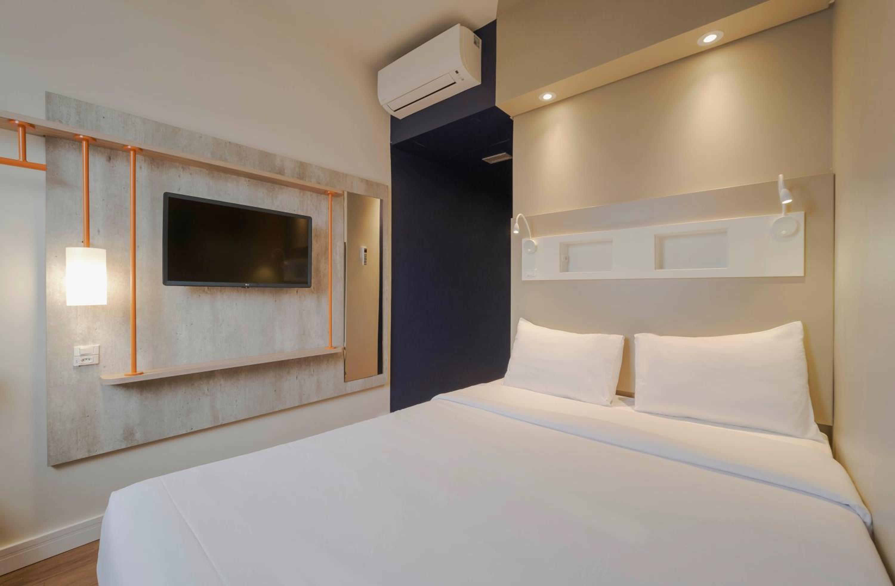Standard Apartment with One Double Bed - Photo 2