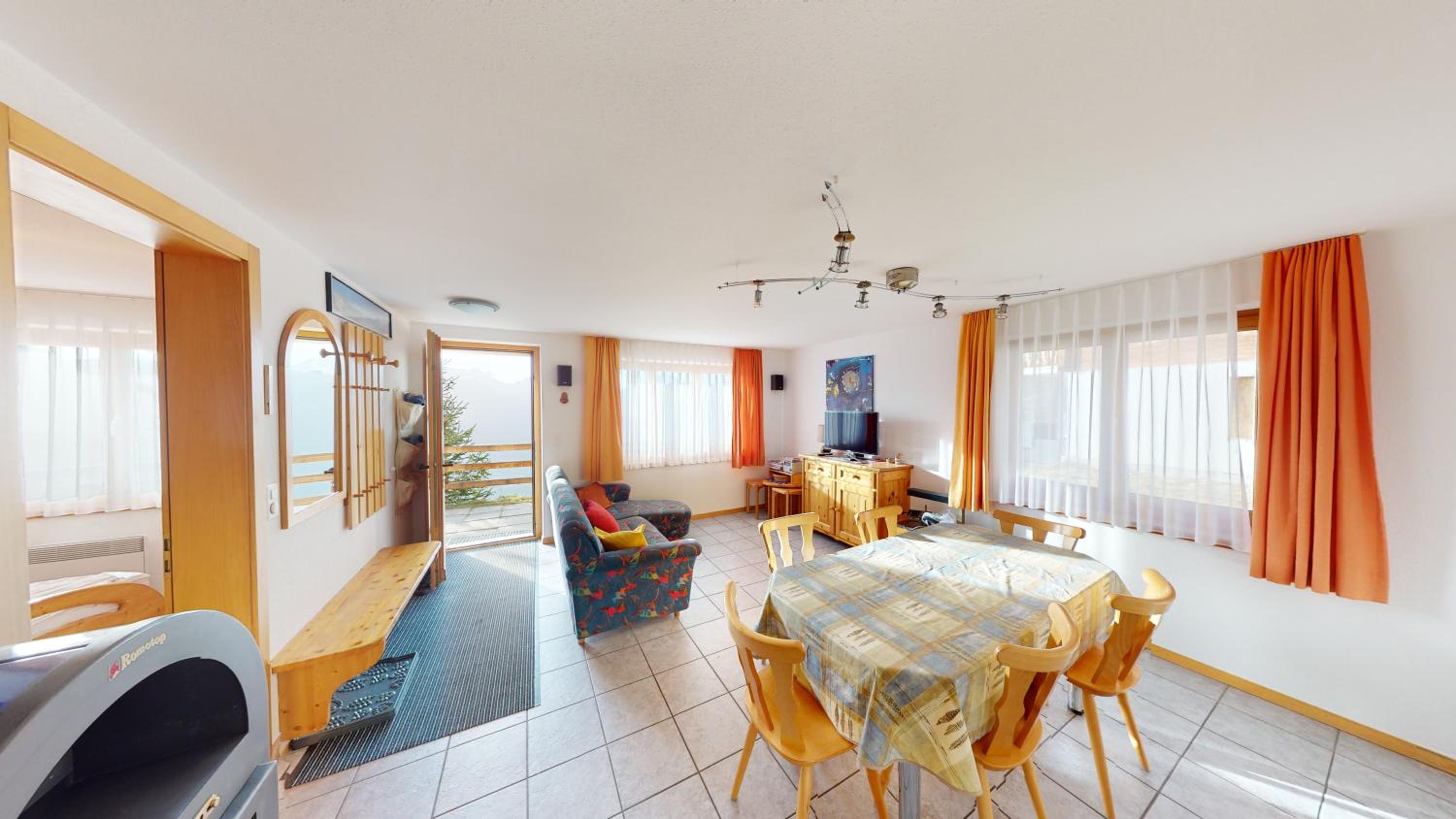 Apartment - Ground Floor photo 2