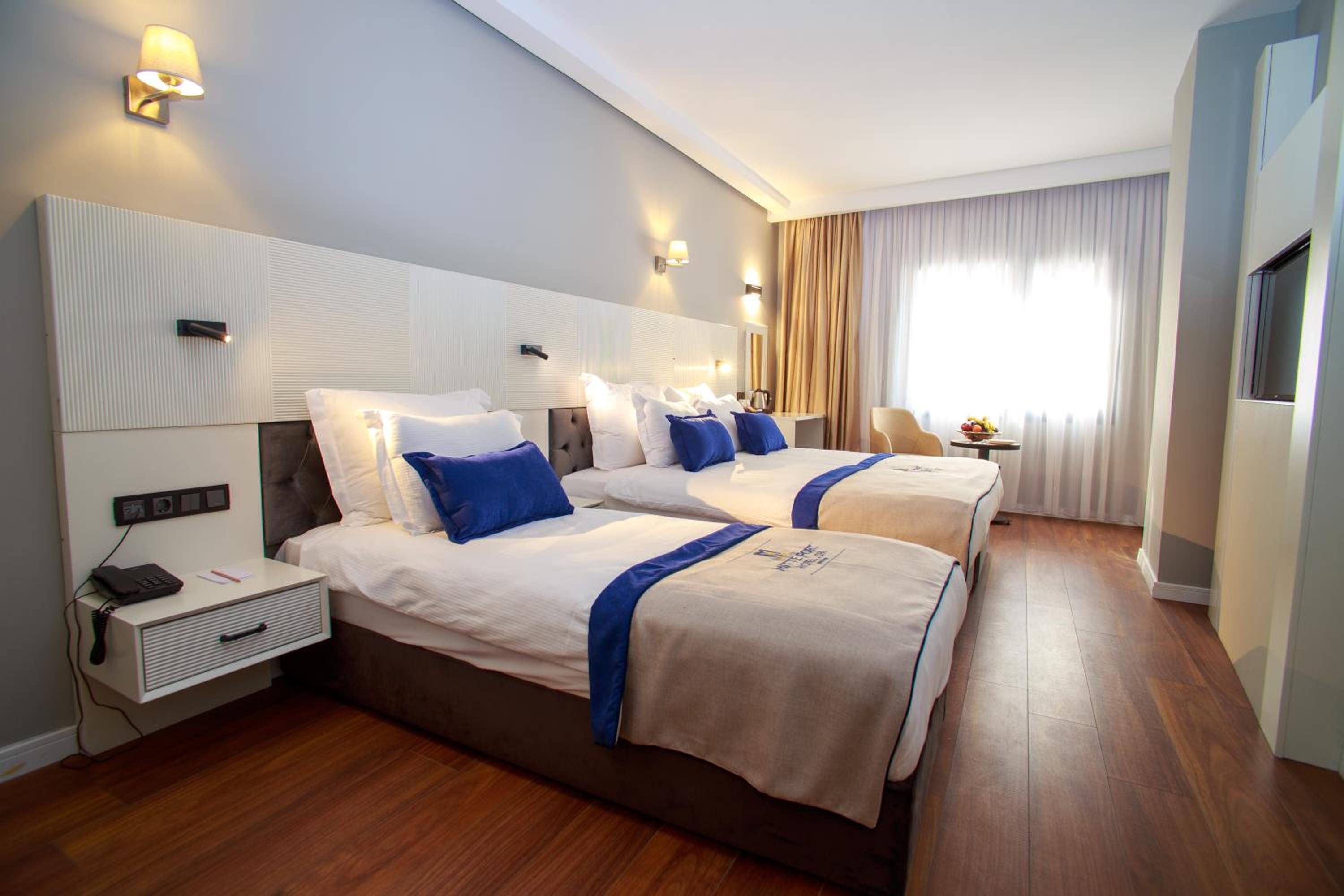 Superior Double Room With Two Double Beds