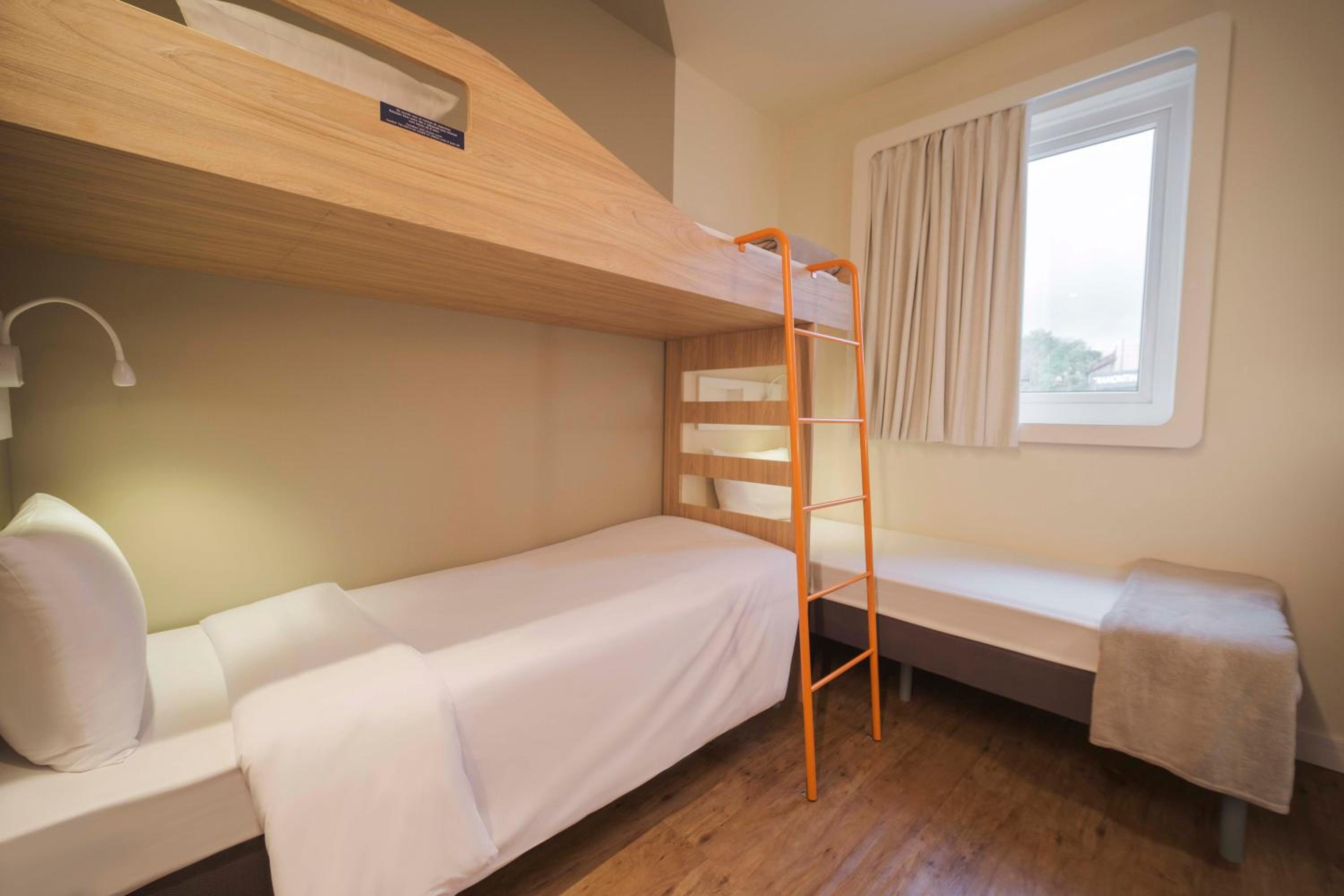 Triple Apartment - Photo 3