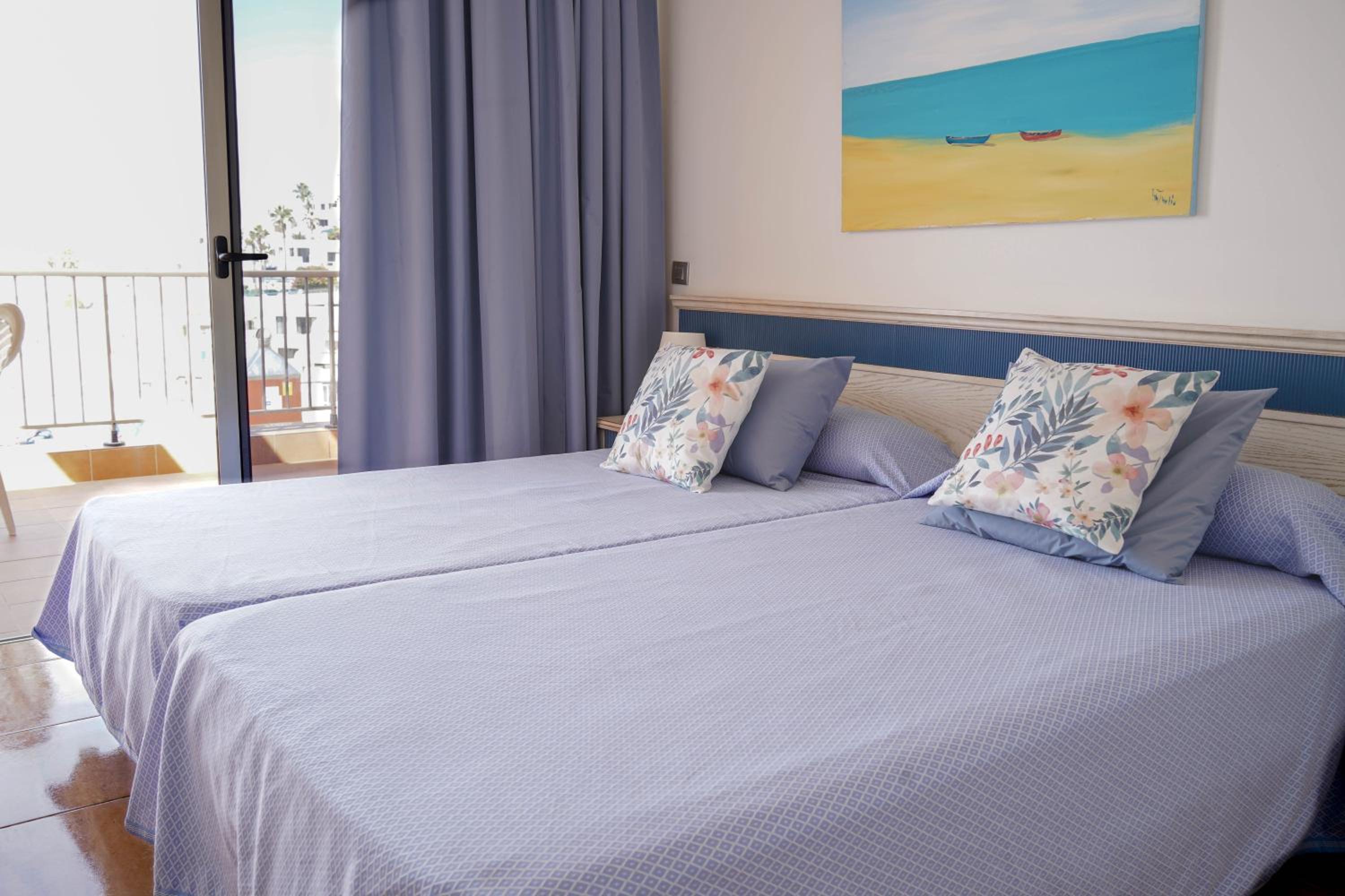 Apartamento con Balcón