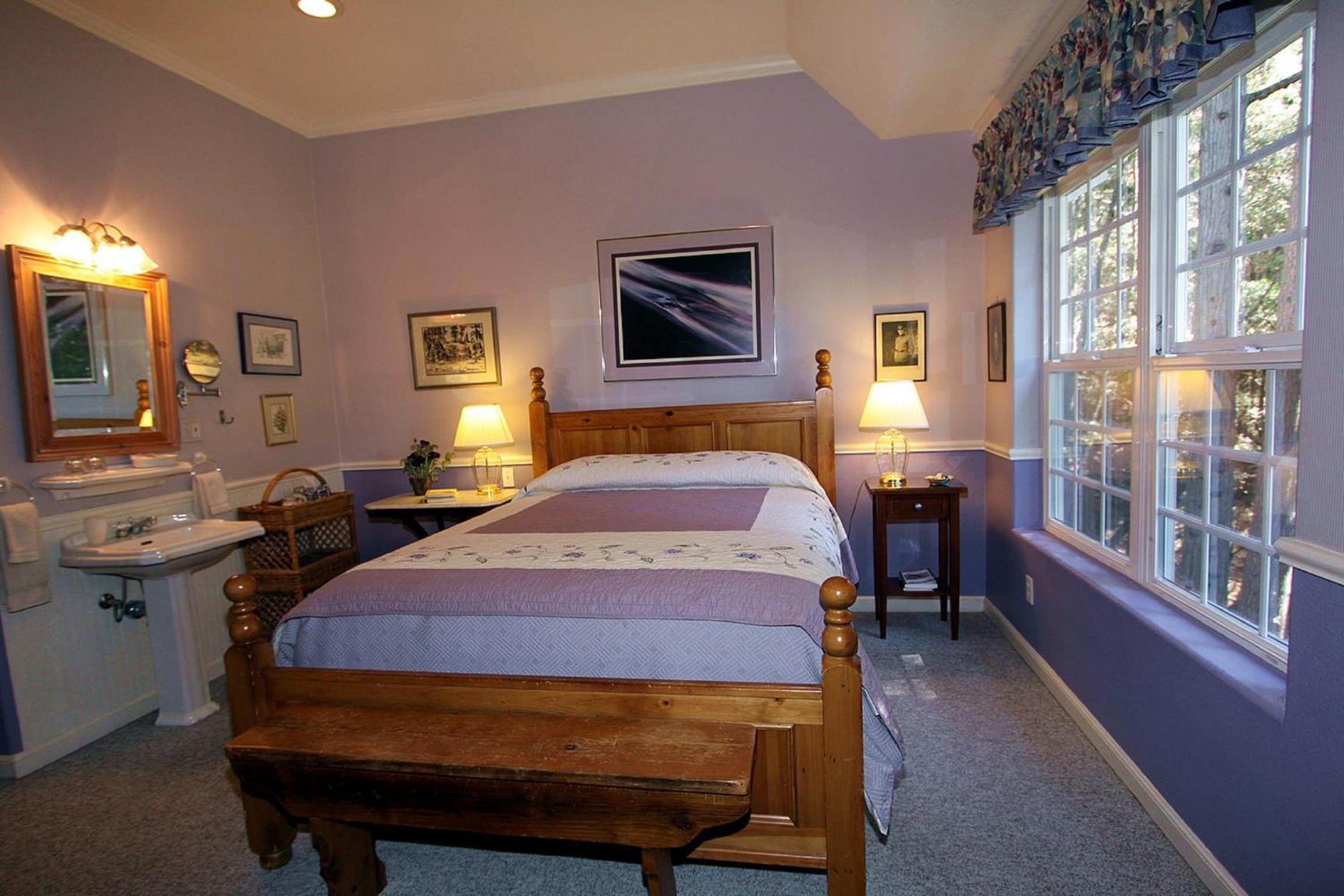 Deluxe Queen Room (Lupine) photo 3