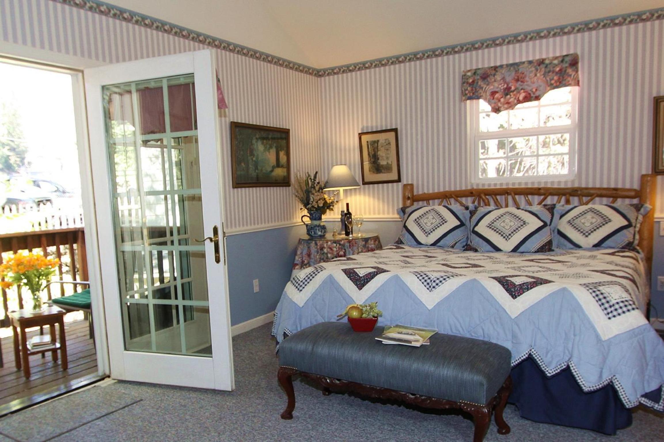 Deluxe King Room (Wedgewood)  photo 2