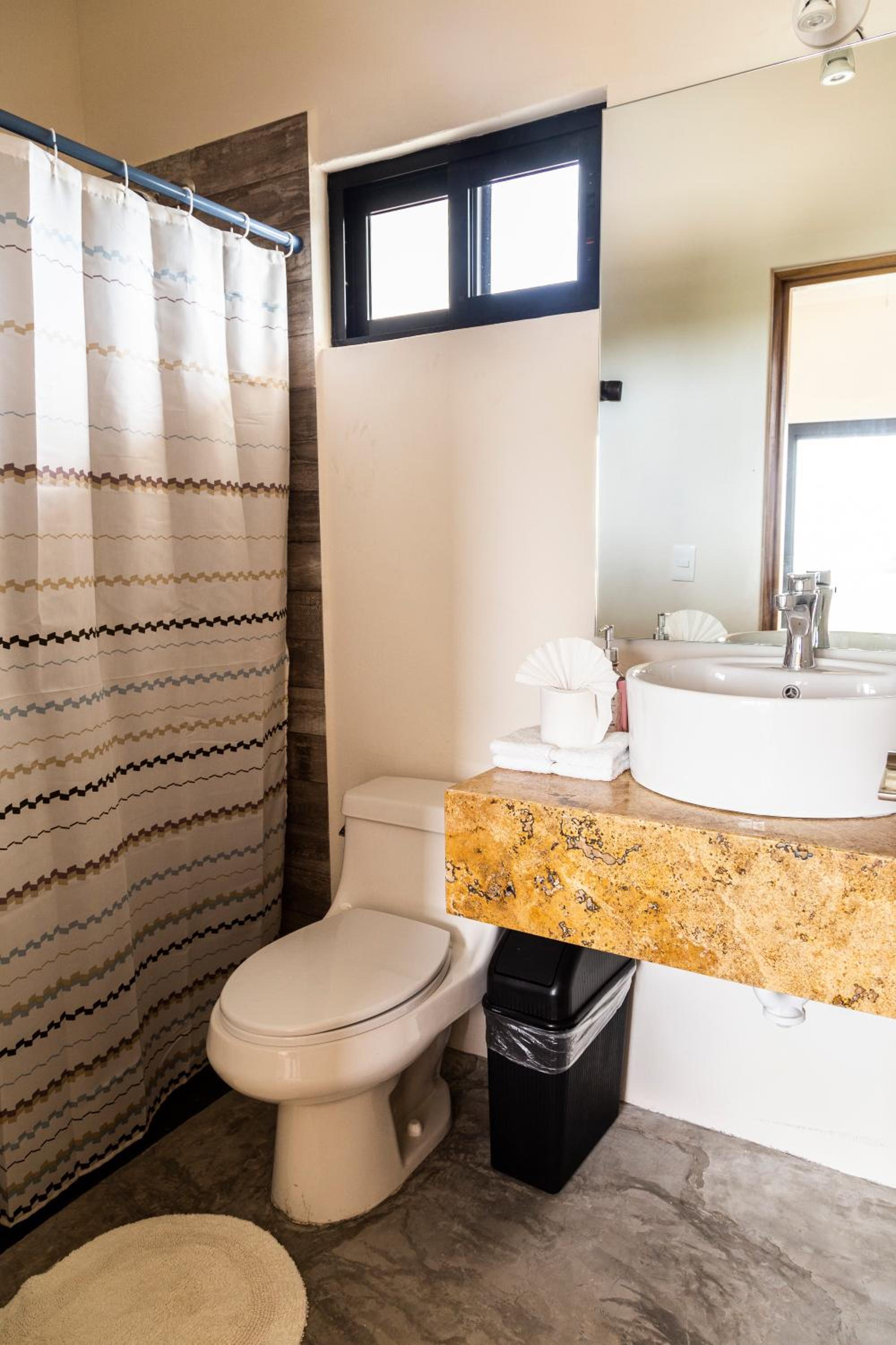 Double Room with Private Bathroom - Photo 19
