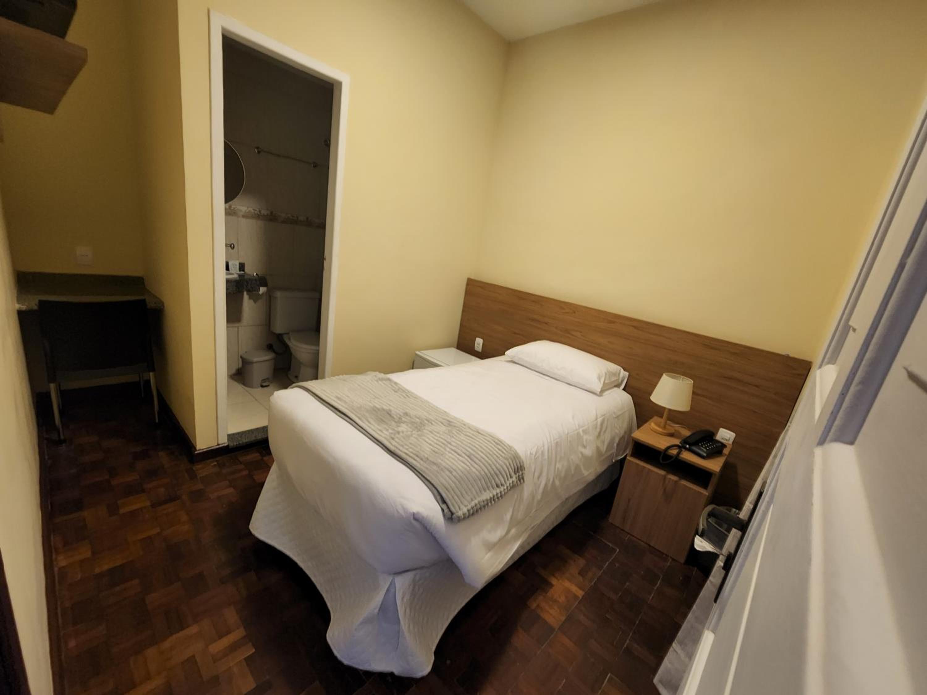 Single Room - Photo 1