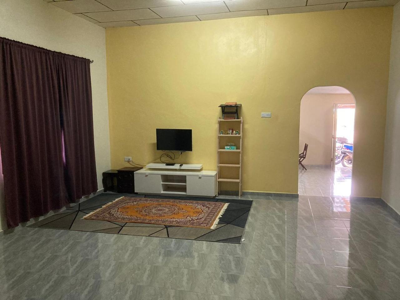 Two-Bedroom House photo 2