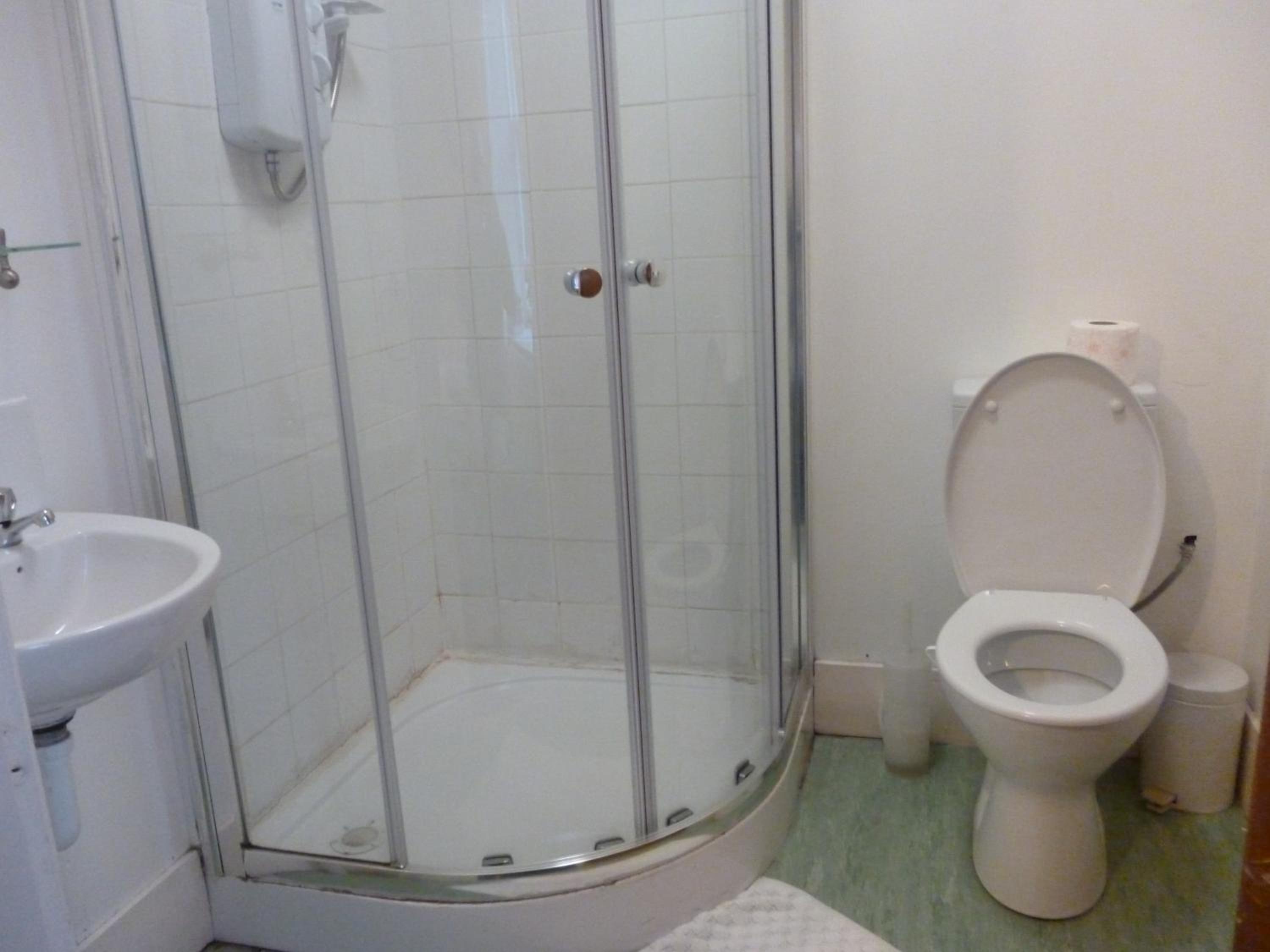 Triple Room with Shower - Photo 5