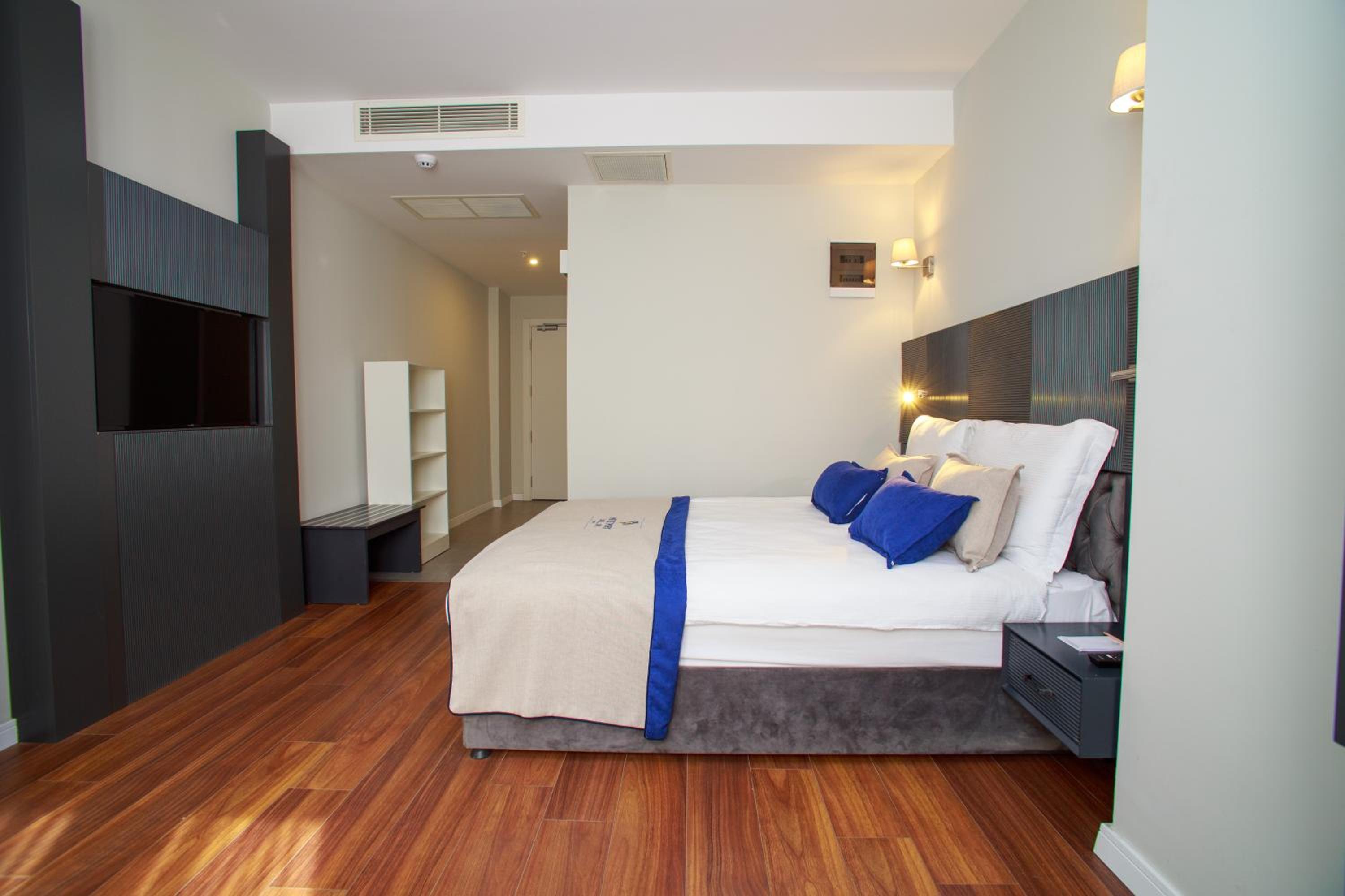 Double Room - Disability Access - Photo 9