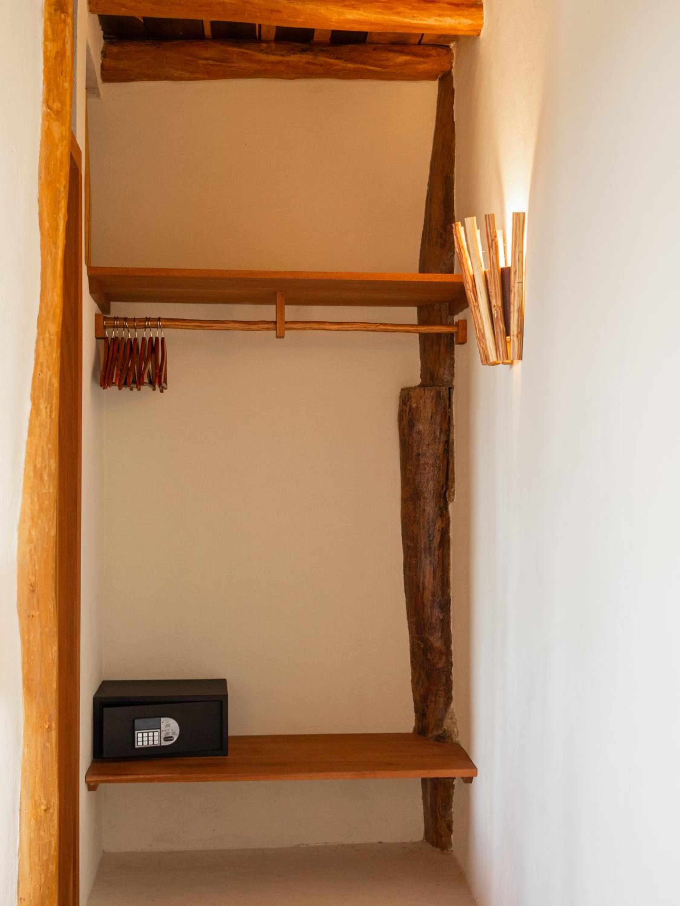 Suite with Terrace - Photo 15