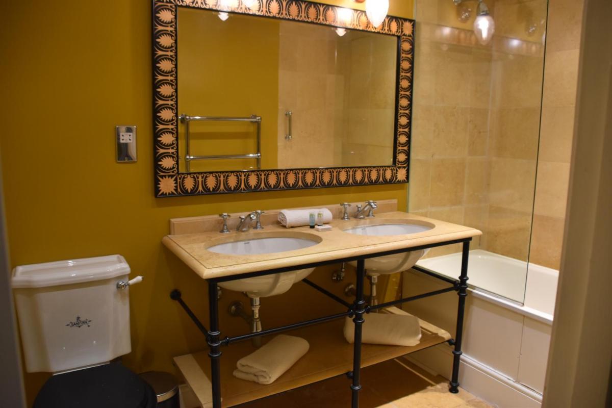 Junior Suite (2 Adults + 1 Child) photo 3