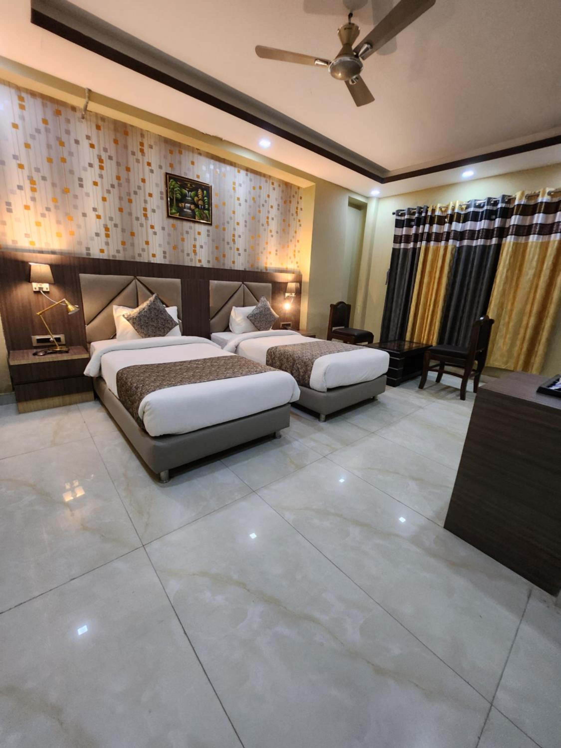 Twin Room - Photo 1