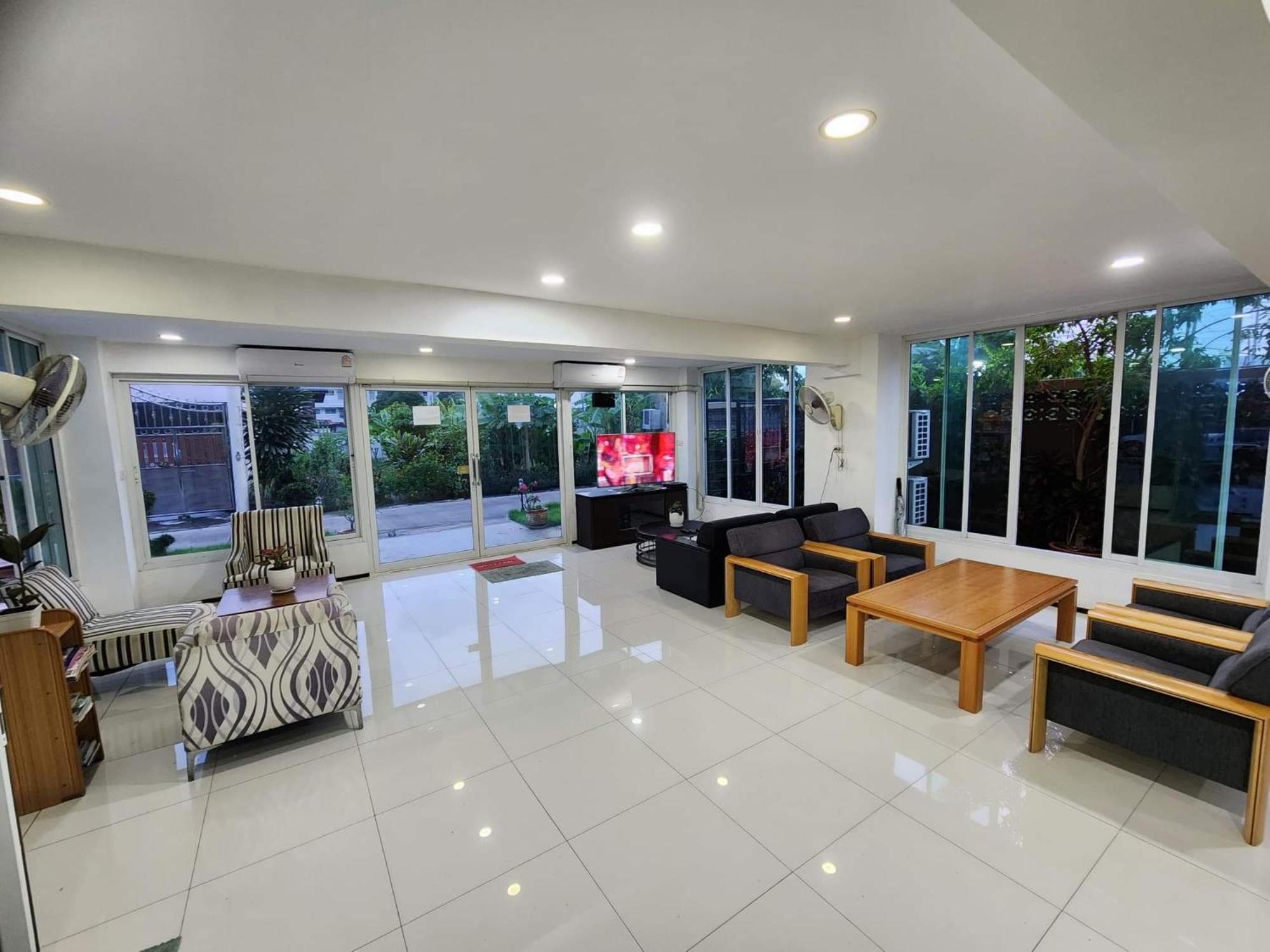 Apartment - Photo 1