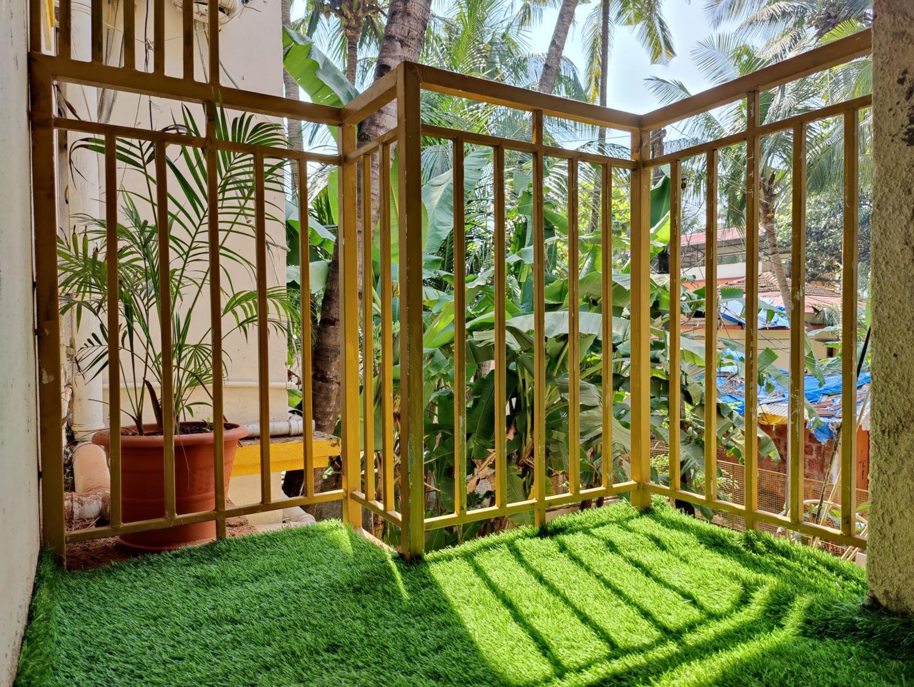 Studio with Balcony photo 3