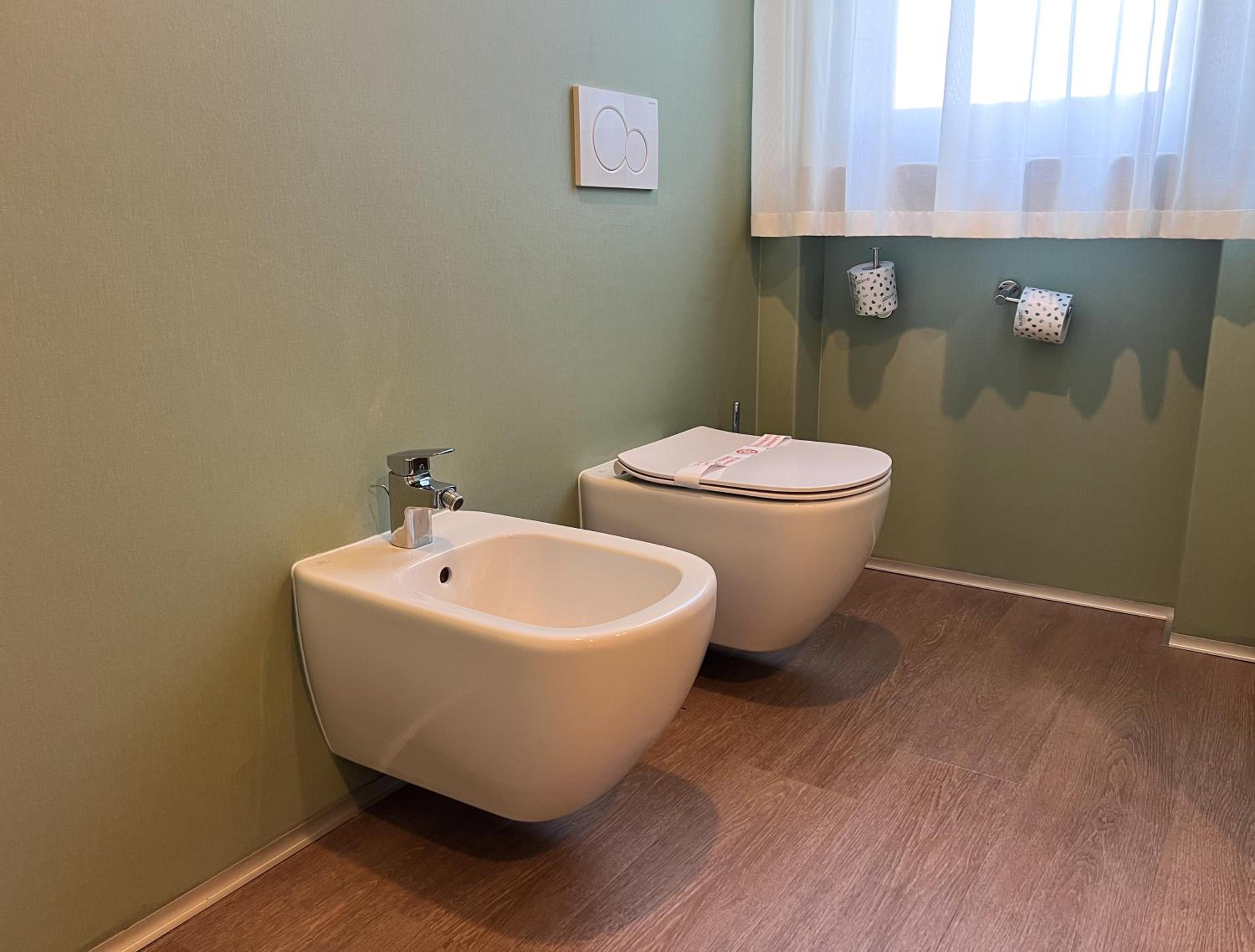 Superior Double Room With Balcony and Partial Lake View - Photo 7