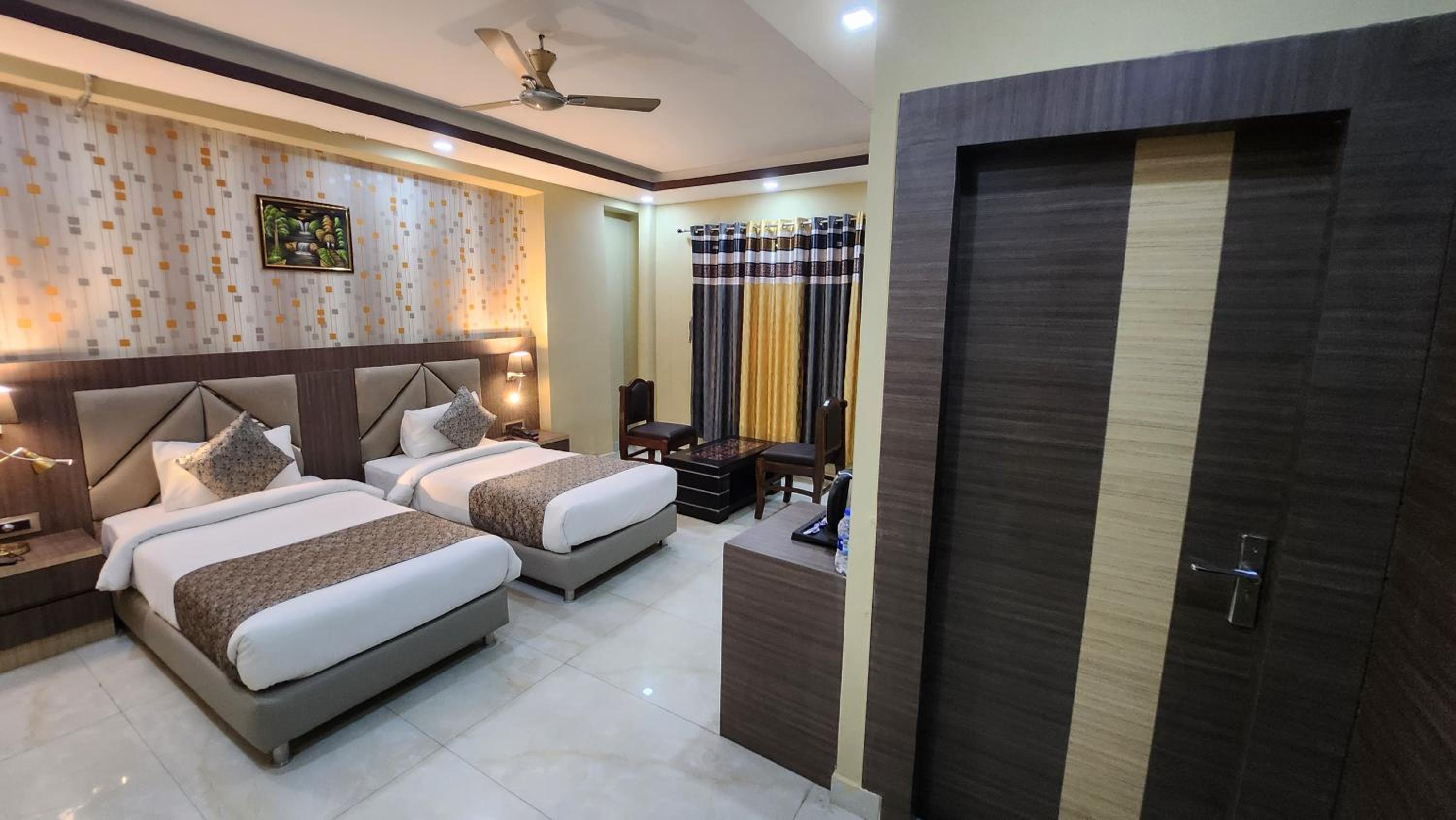 Twin Room - Photo 10