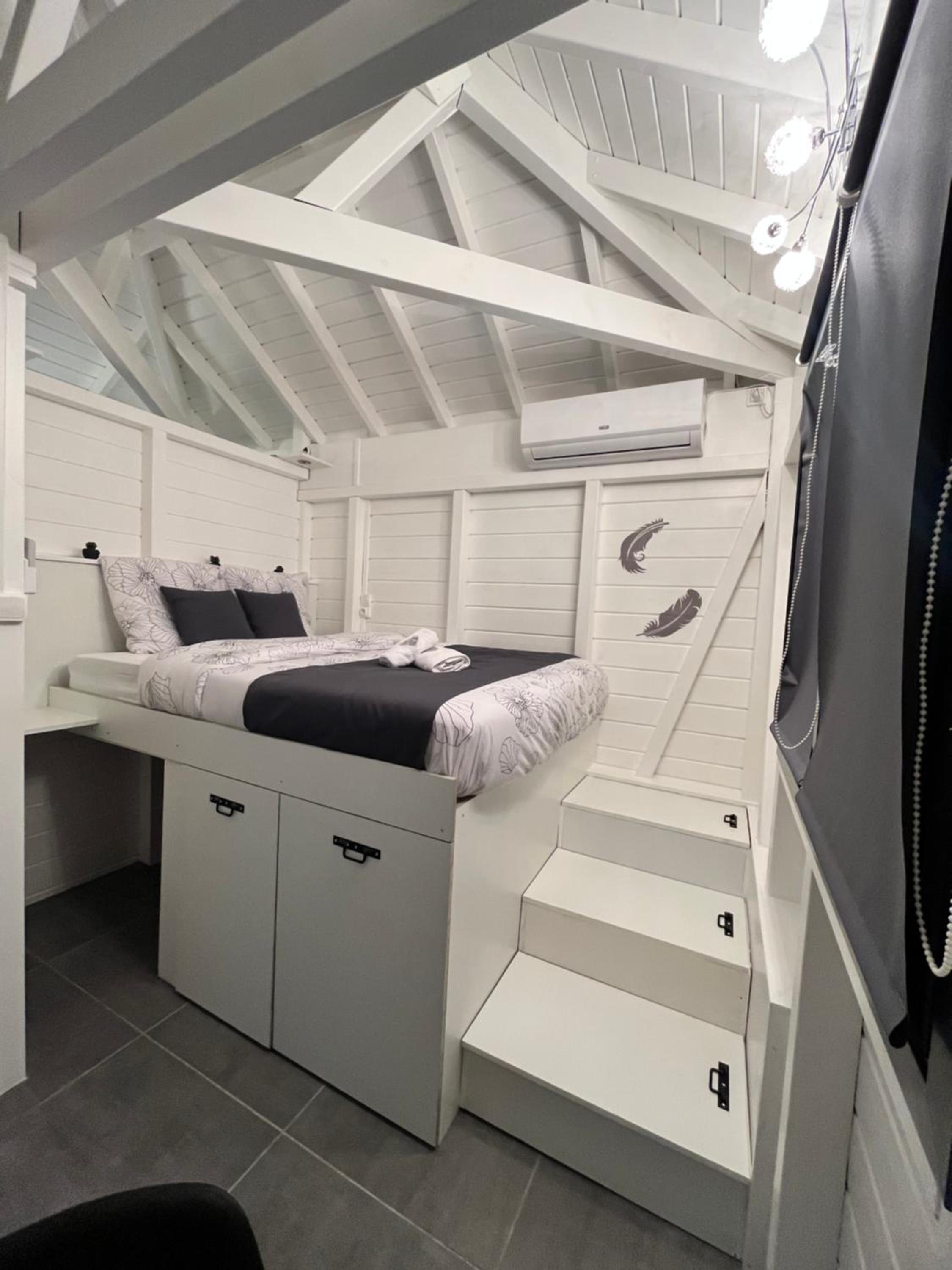 One-Bedroom Villa - Photo 1