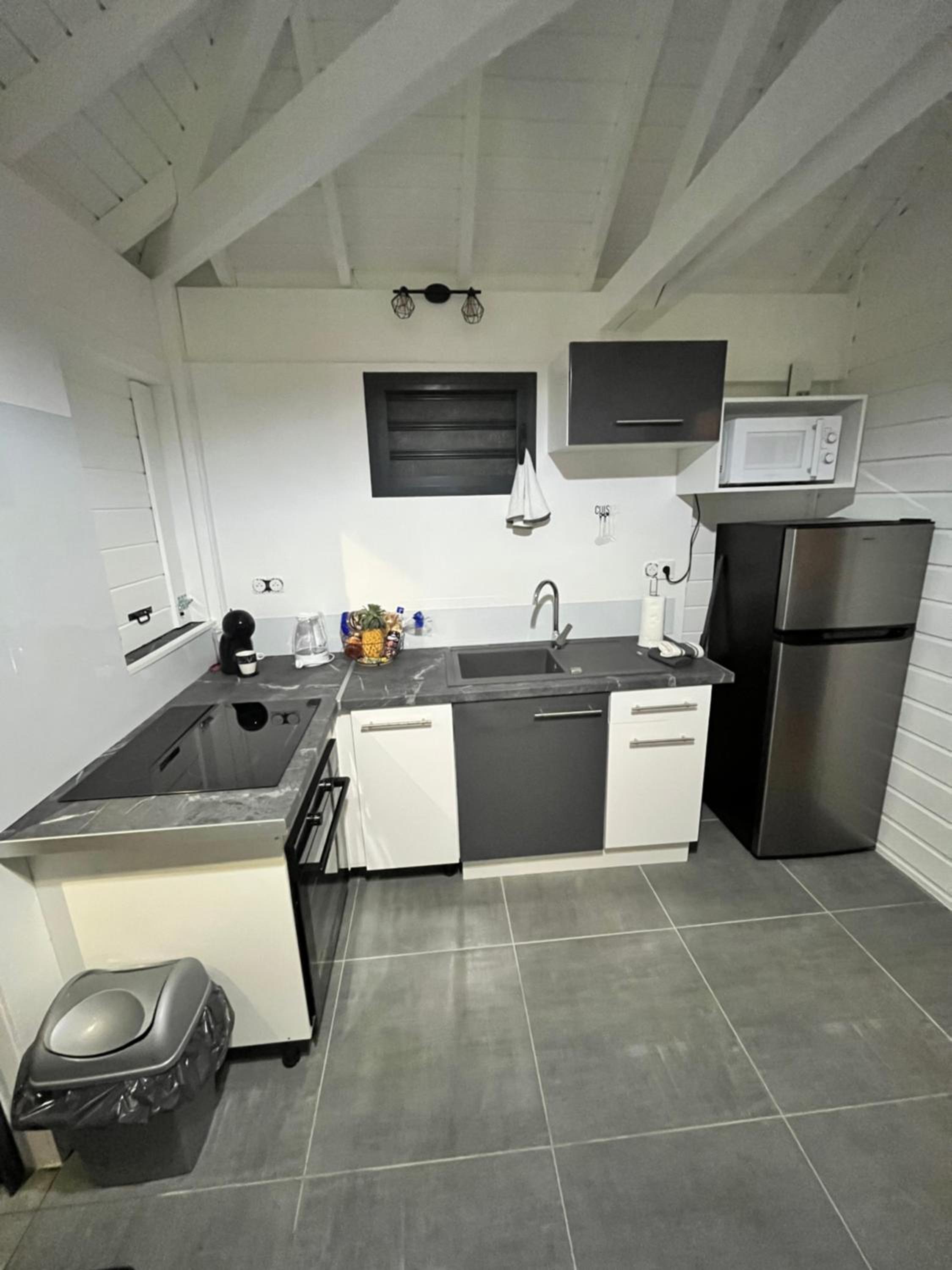 One-Bedroom Villa - Photo 3