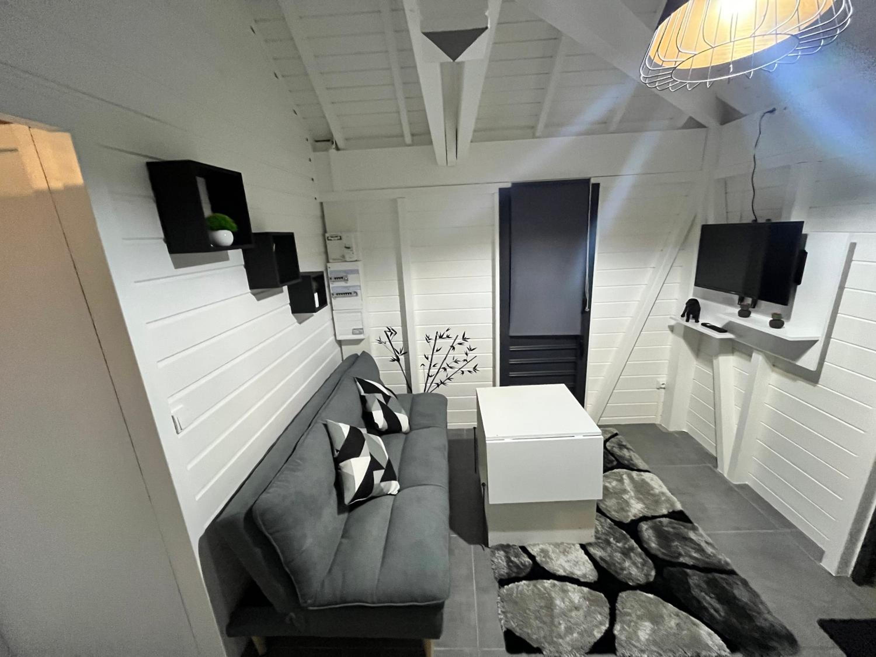 One-Bedroom Villa - Photo 4