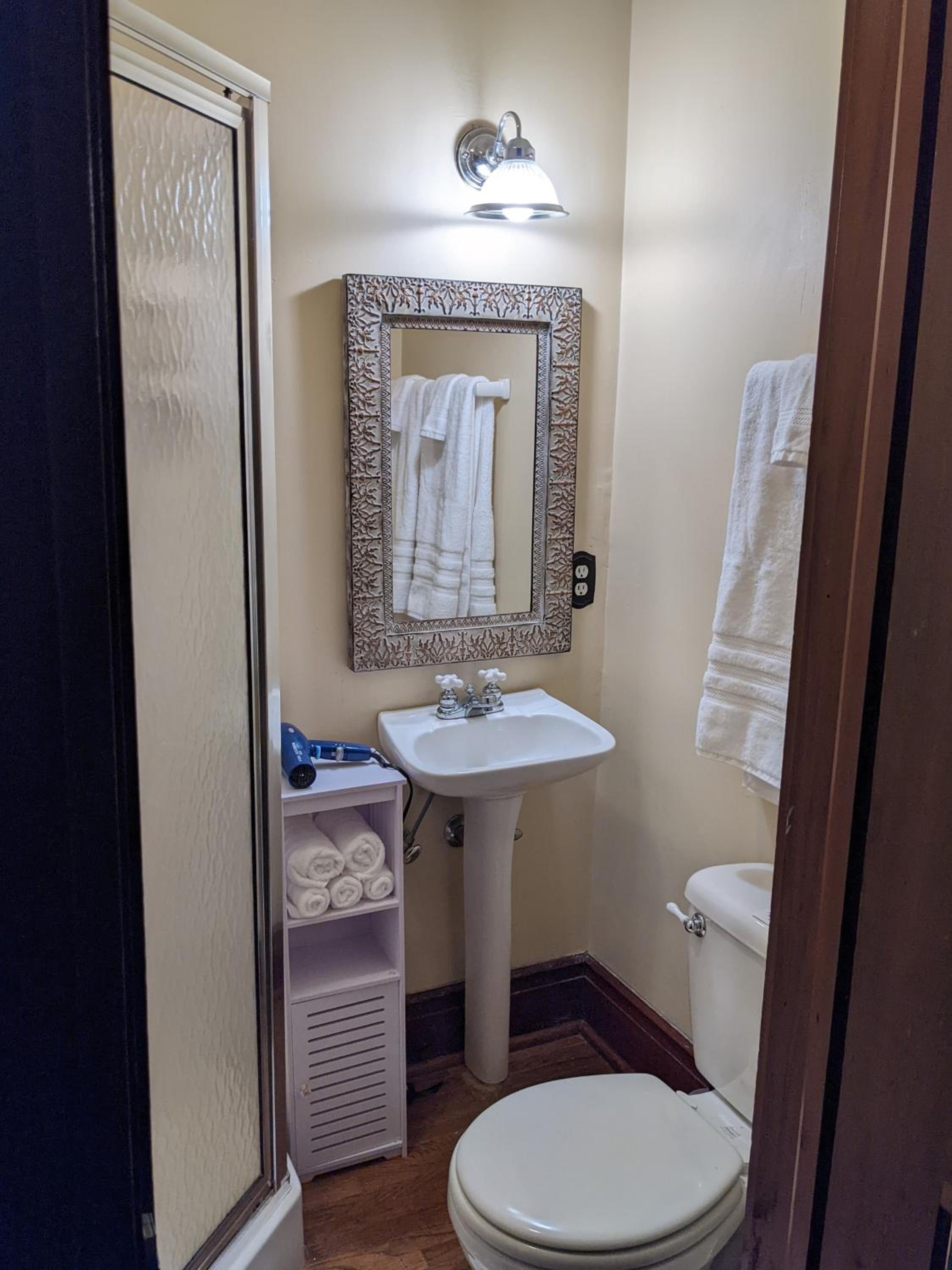 Queen Room photo 3