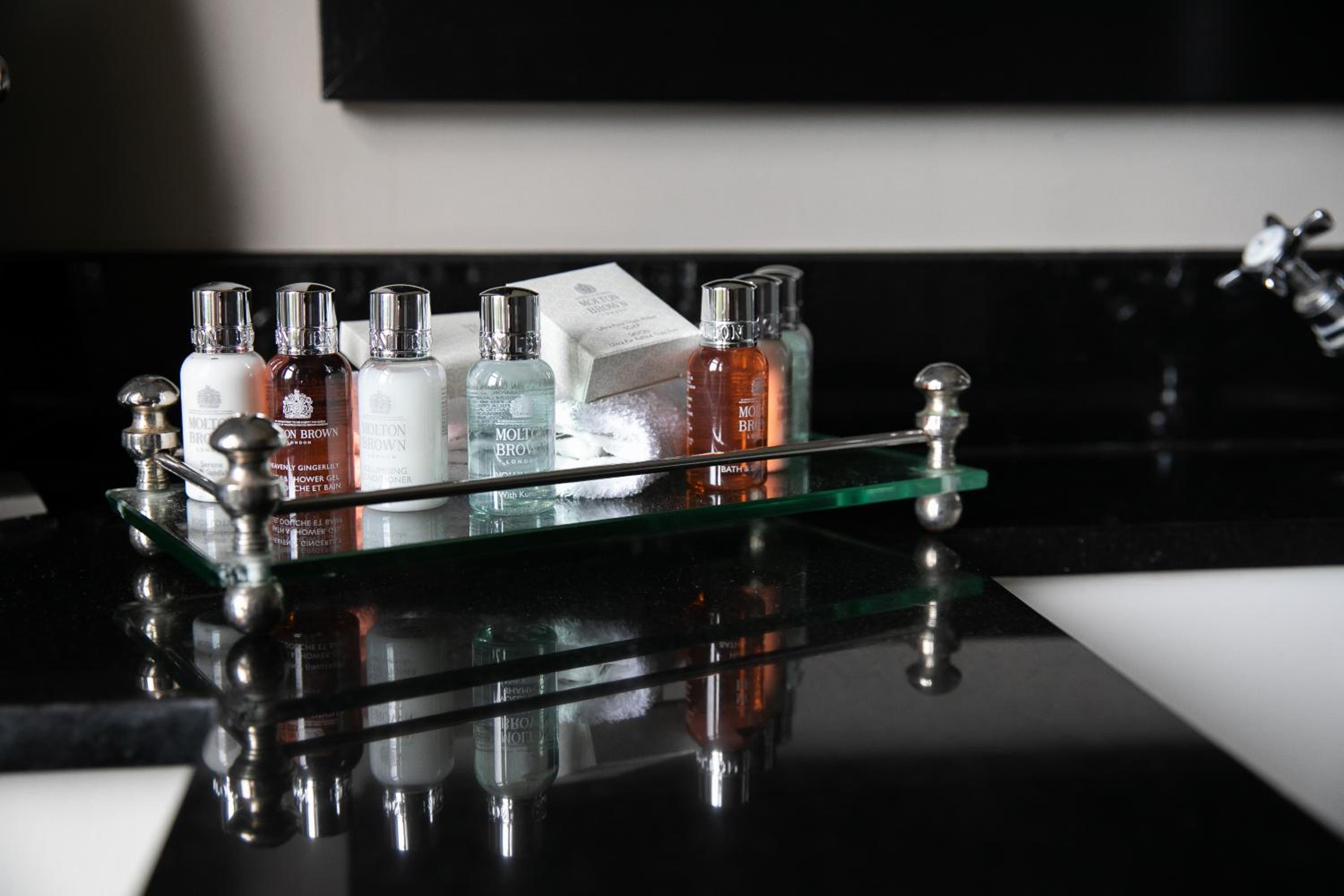 Suite - Photo 6