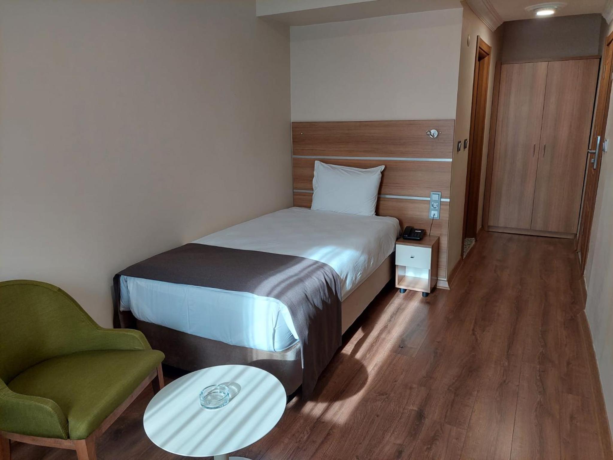 Budget Single Room