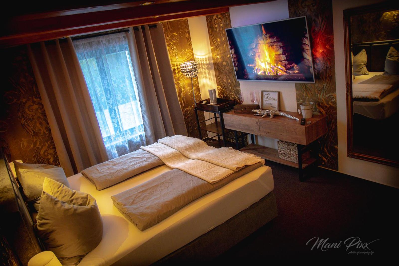 Deluxe Double Room with Shower photo 3