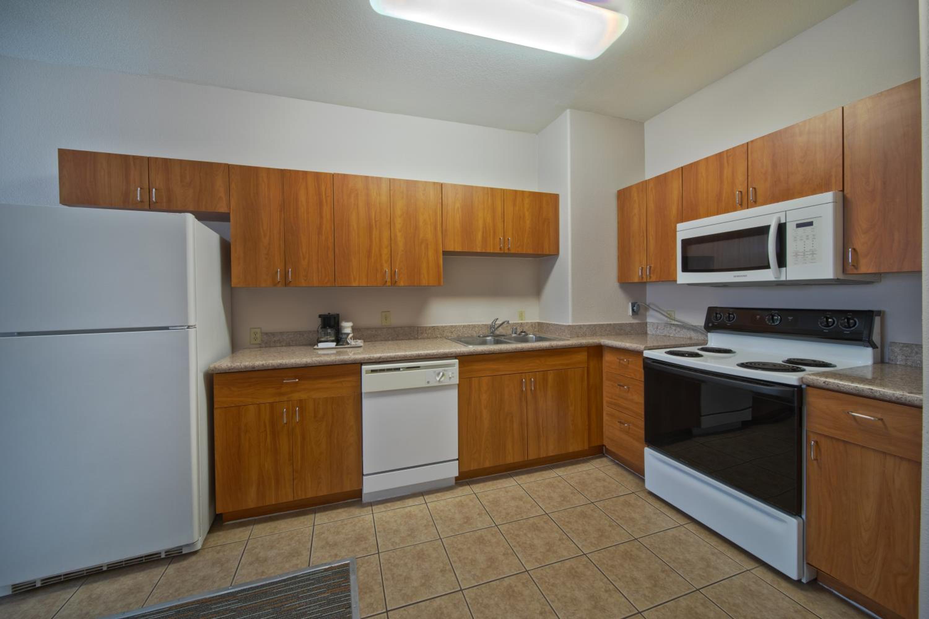 One-Bedroom King Suite - Non-Smoking - Photo 2
