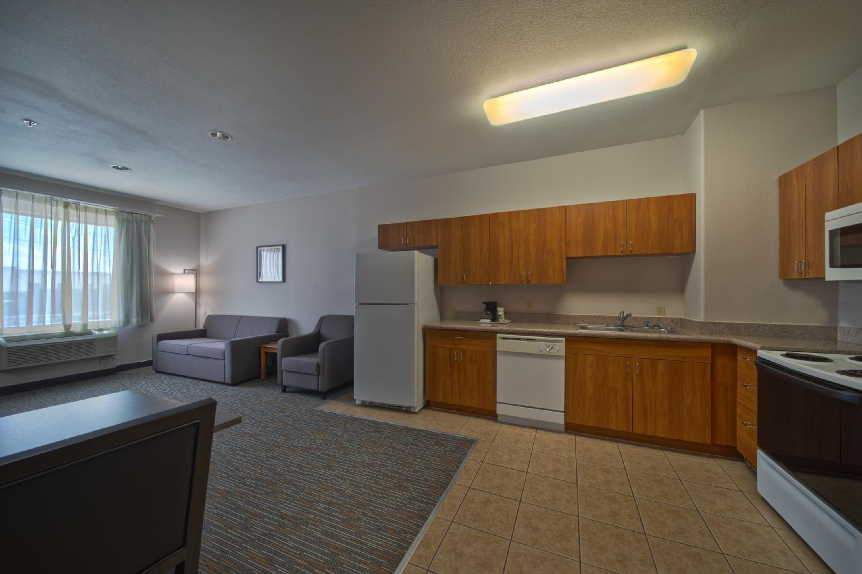 One-Bedroom King Suite - Non-Smoking - Photo 5