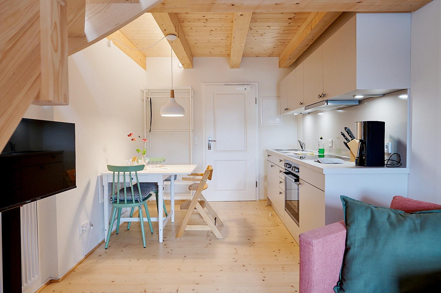 One-Bedroom Apartment - Photo 6