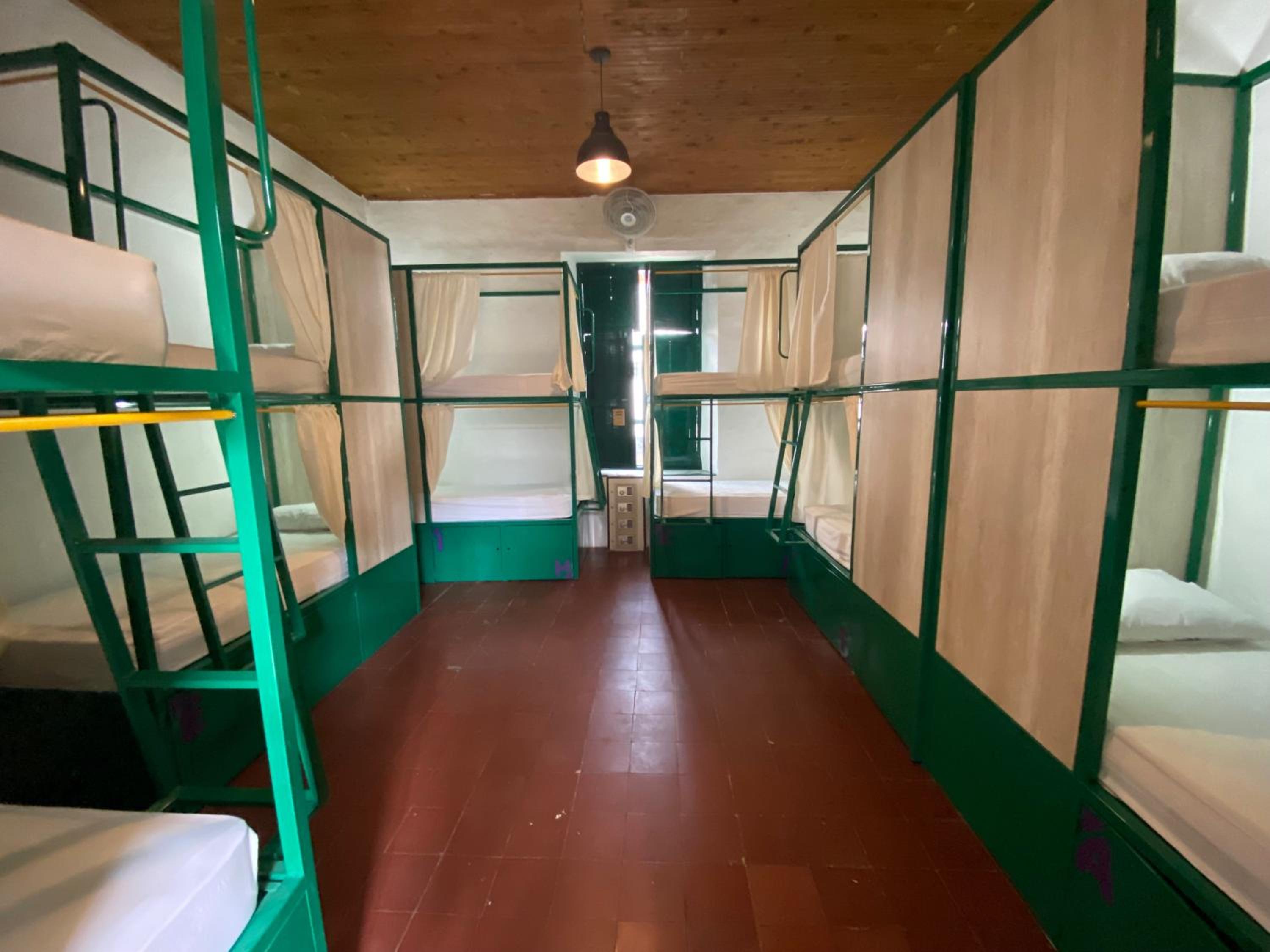 Bed in 12-Bed Mixed Dormitory Room with Shared Bathroom
