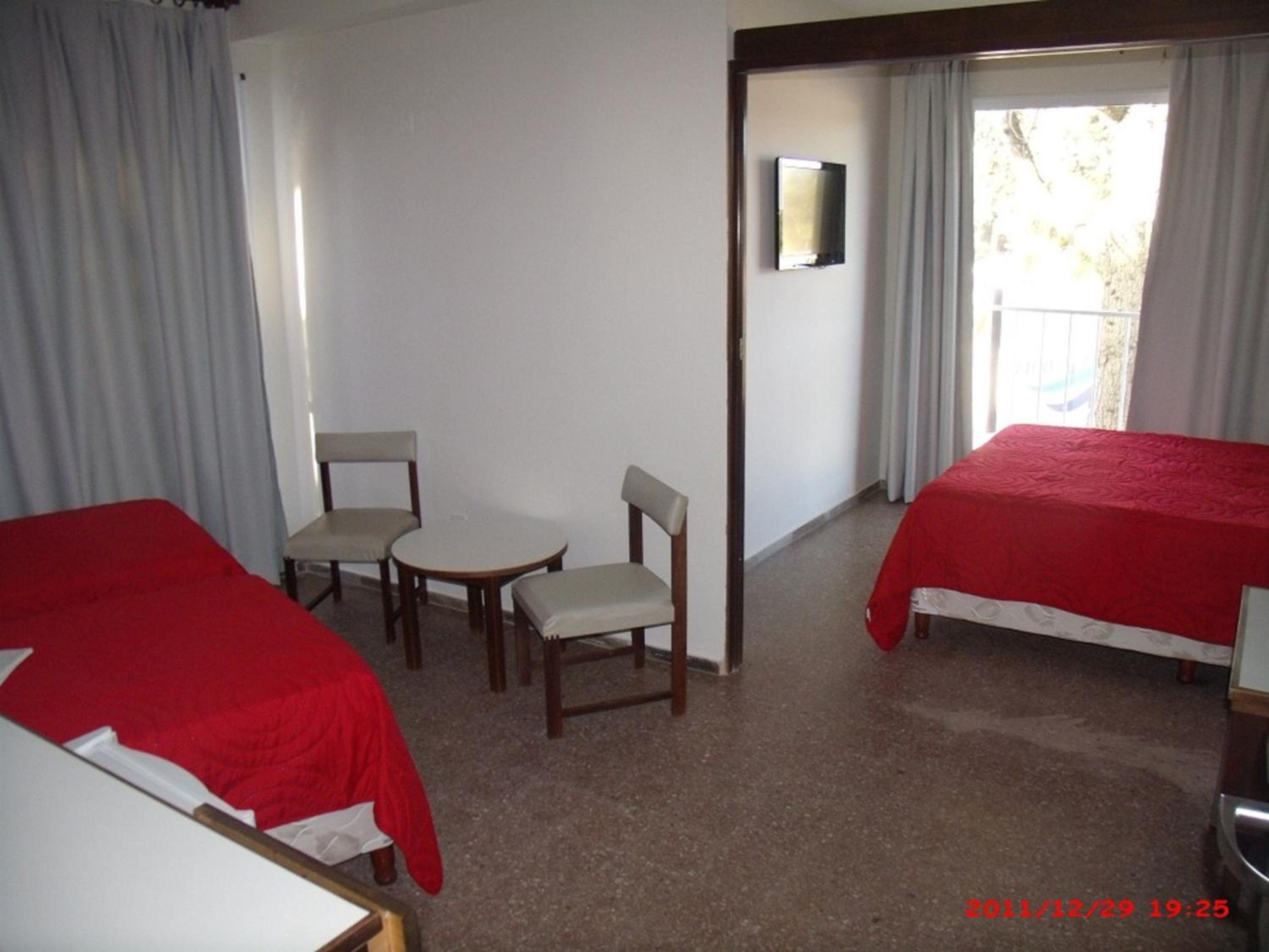 Standard Quadruple Room photo 3