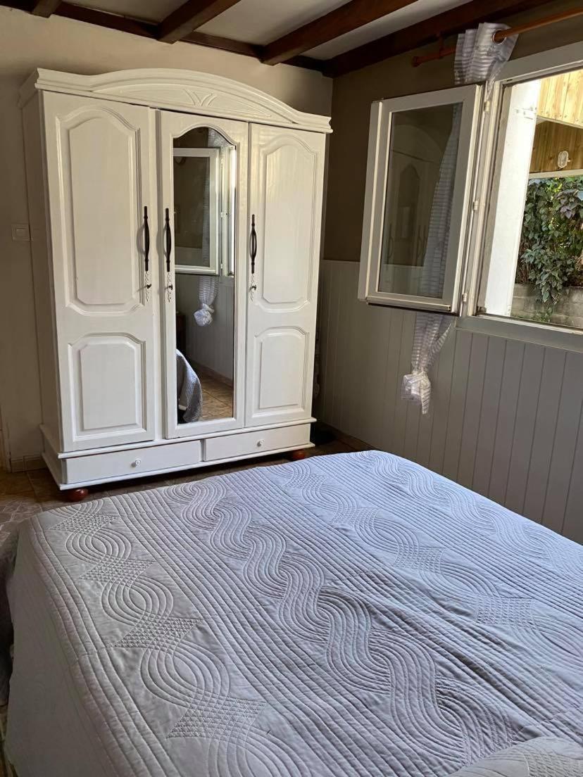 One-Bedroom House photo 1