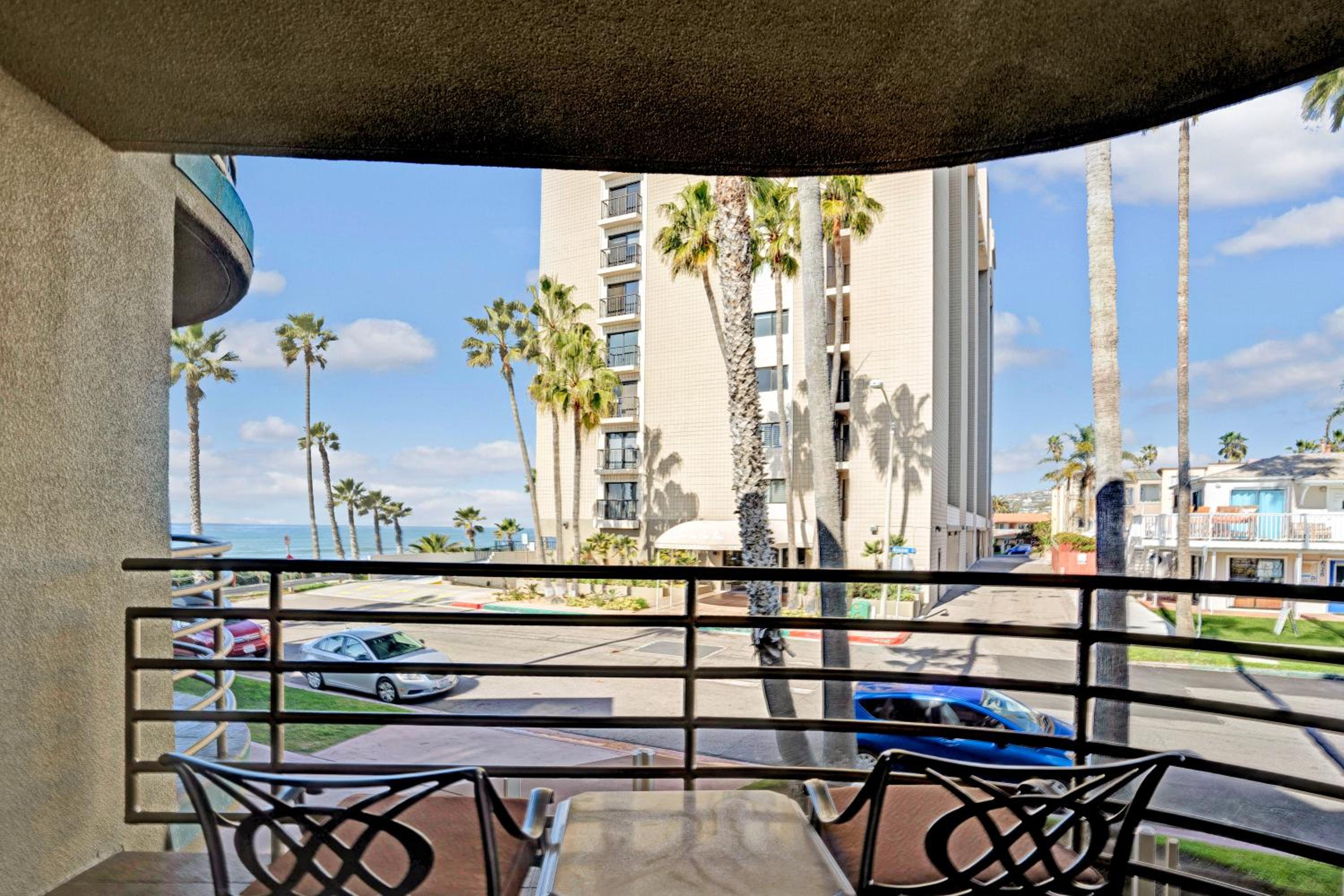 Partial Ocean View Junior Suite King - Photo 3