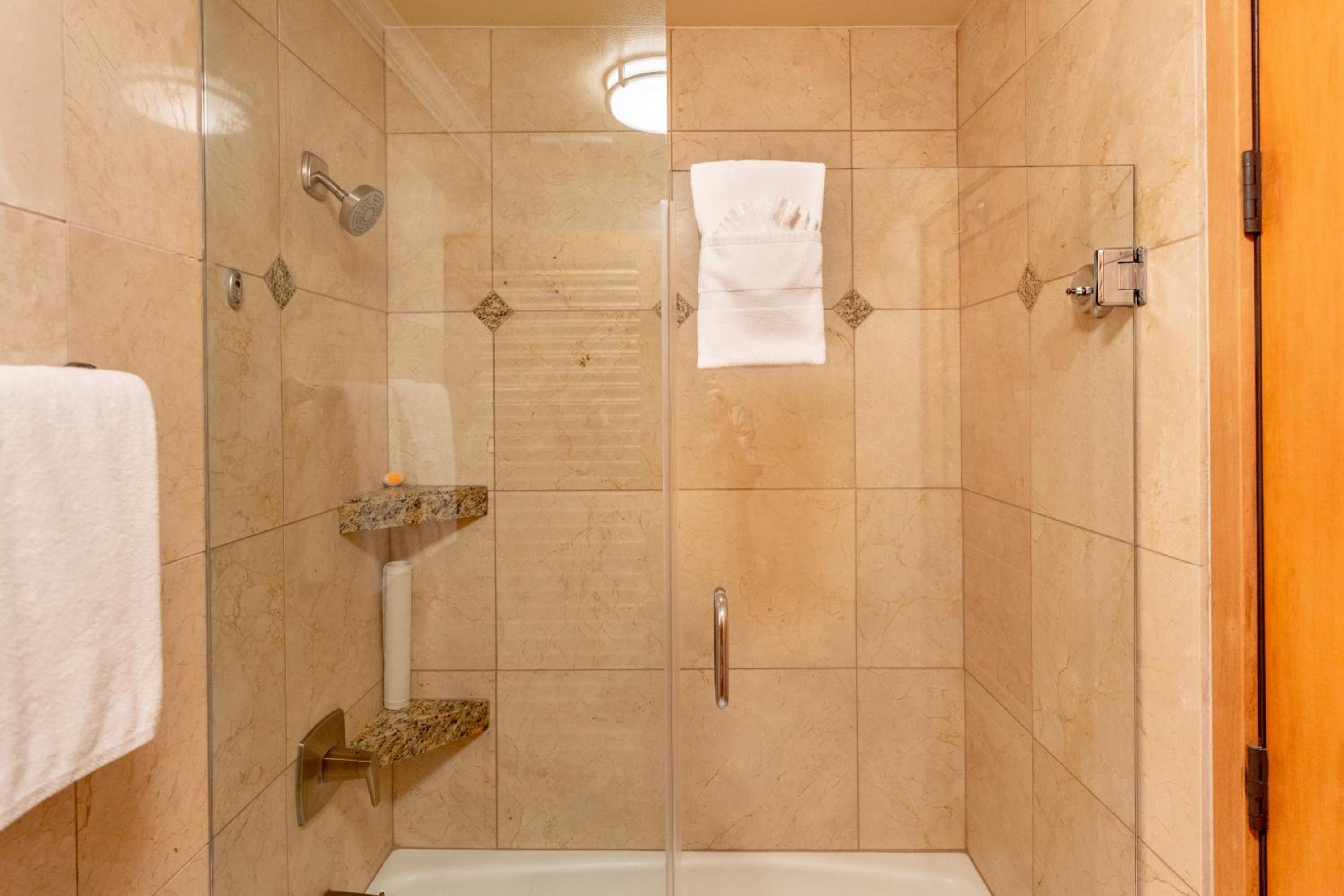 Family Suite - Photo 8