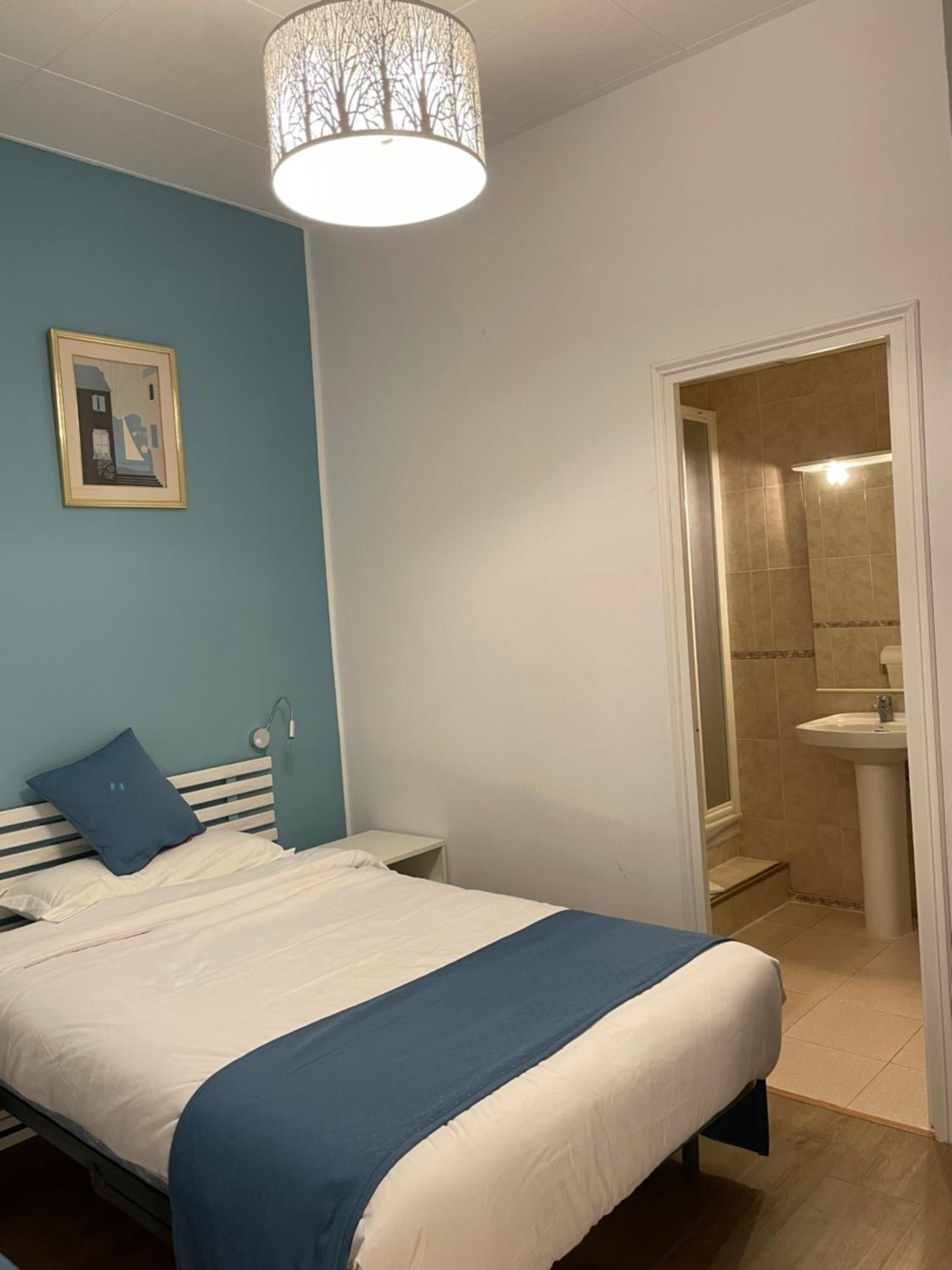Twin Room with Shower photo 2