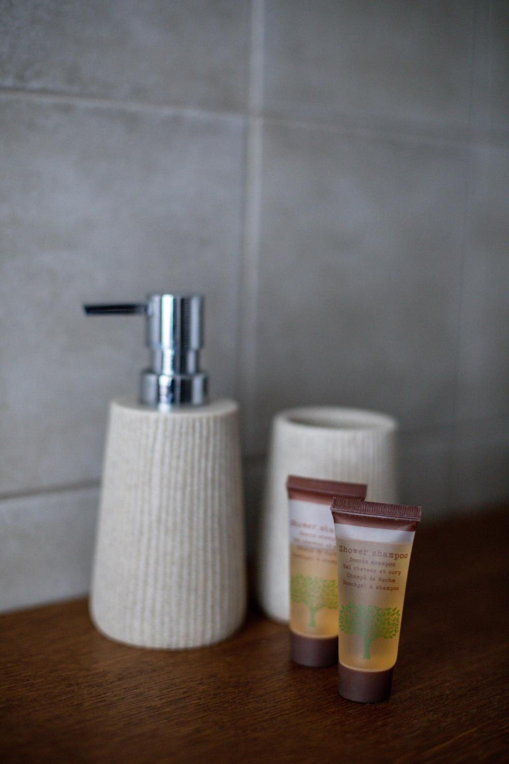 Studio Apartment - Photo 8