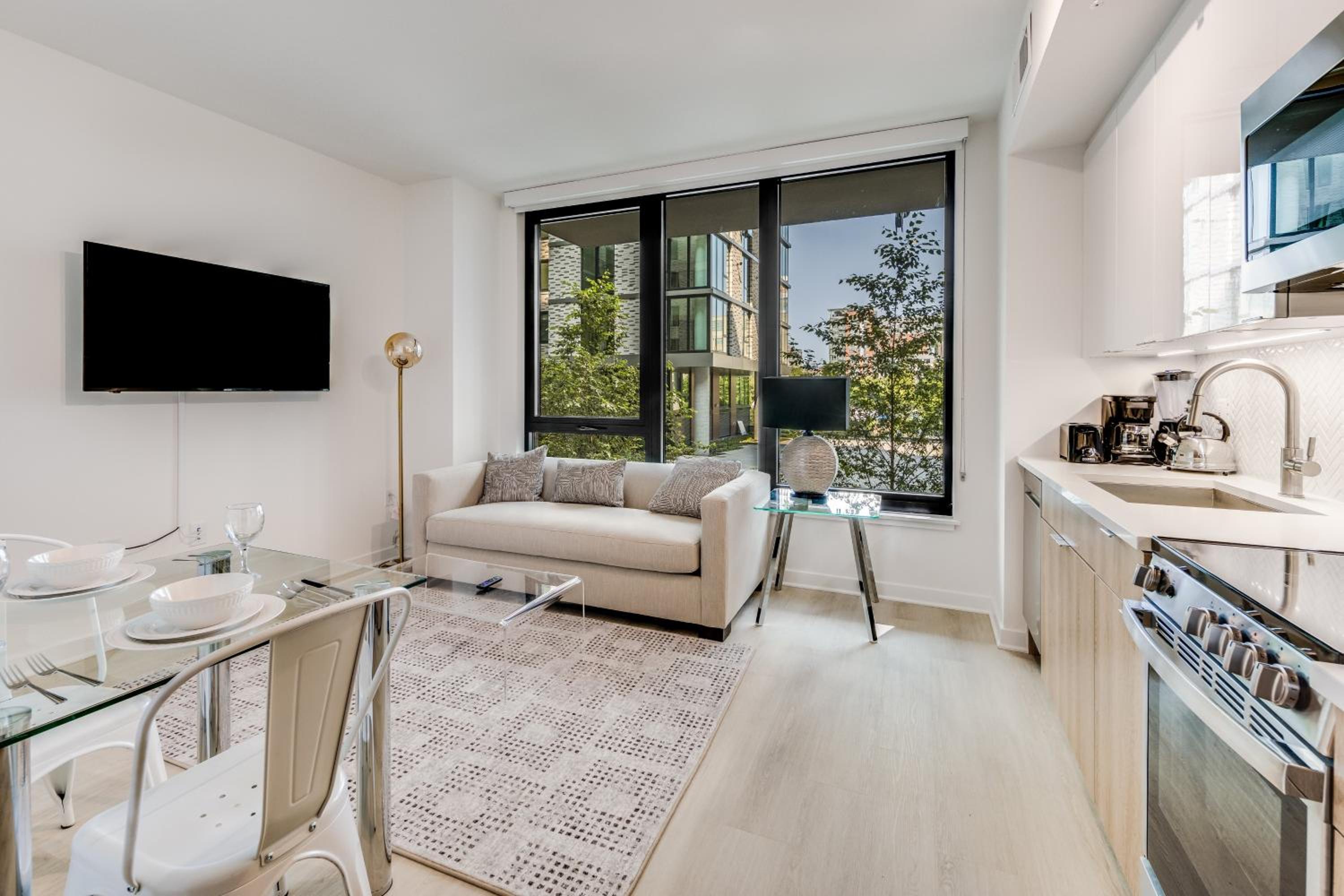  One Bedroom Apartment - Photo 2