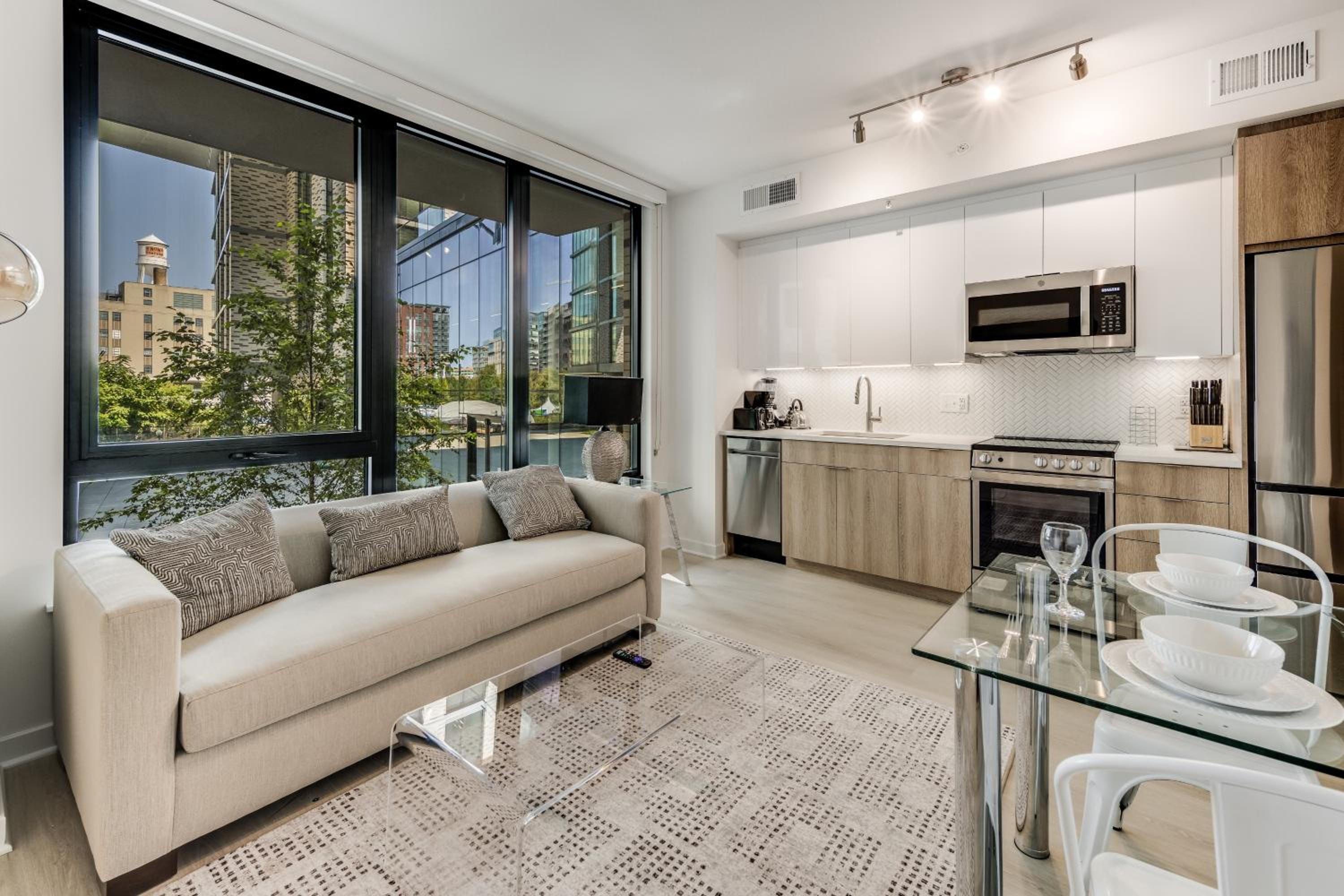  One Bedroom Apartment - Photo 1