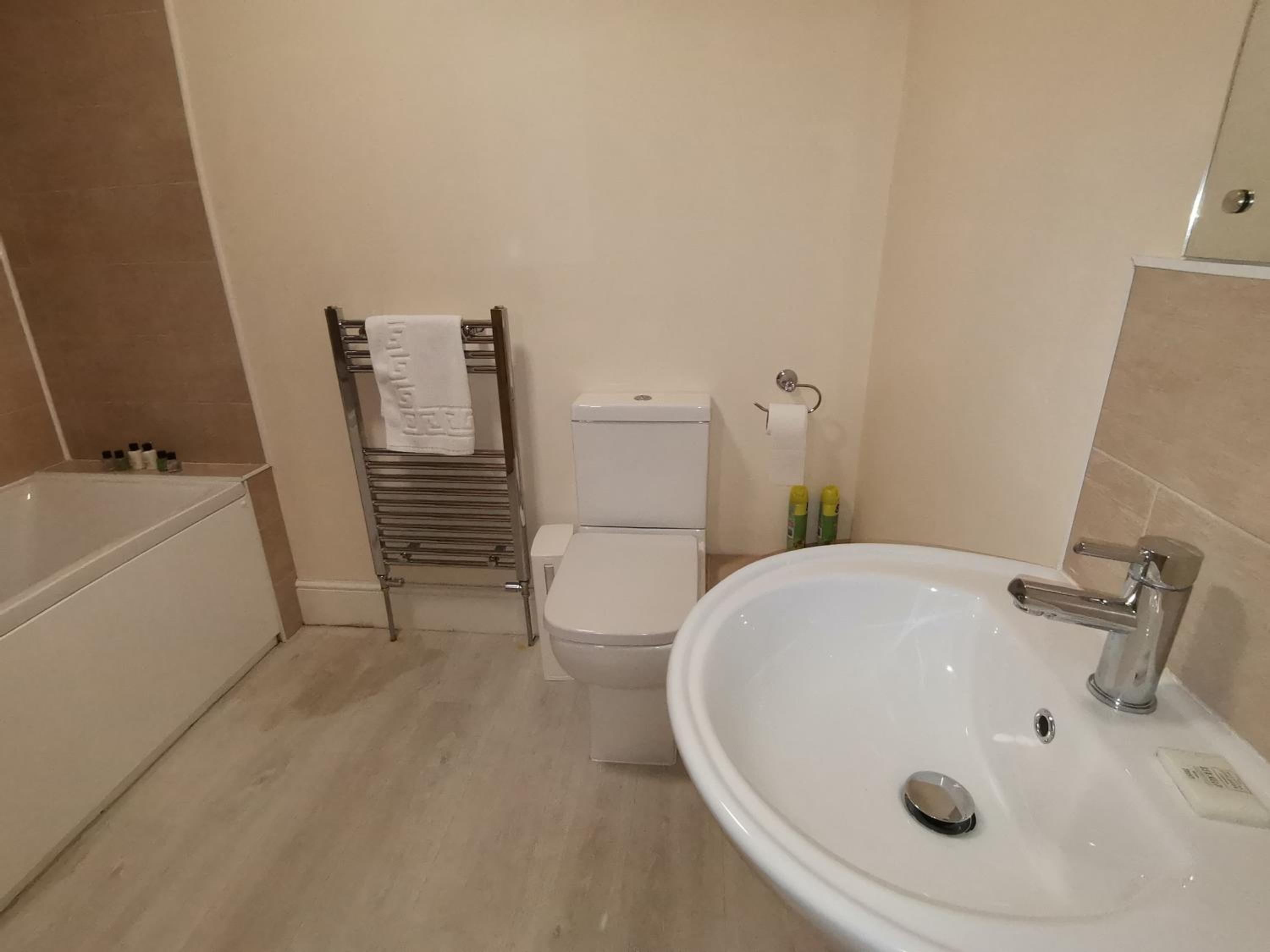 Double Room - Photo 3