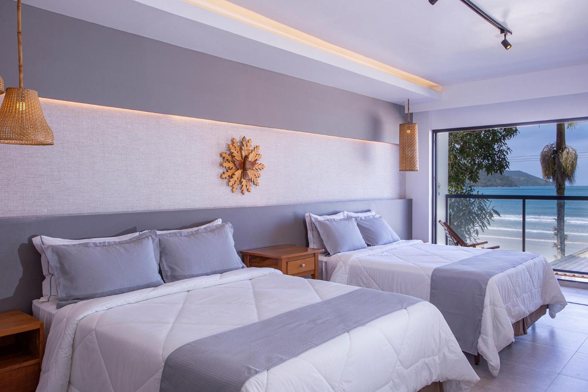 Deluxe Suite with Sea View photo 2