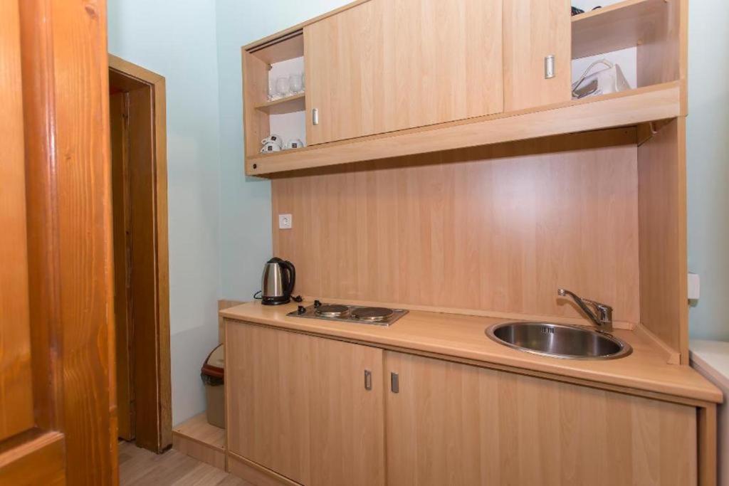 One-Bedroom Apartment - Photo 21
